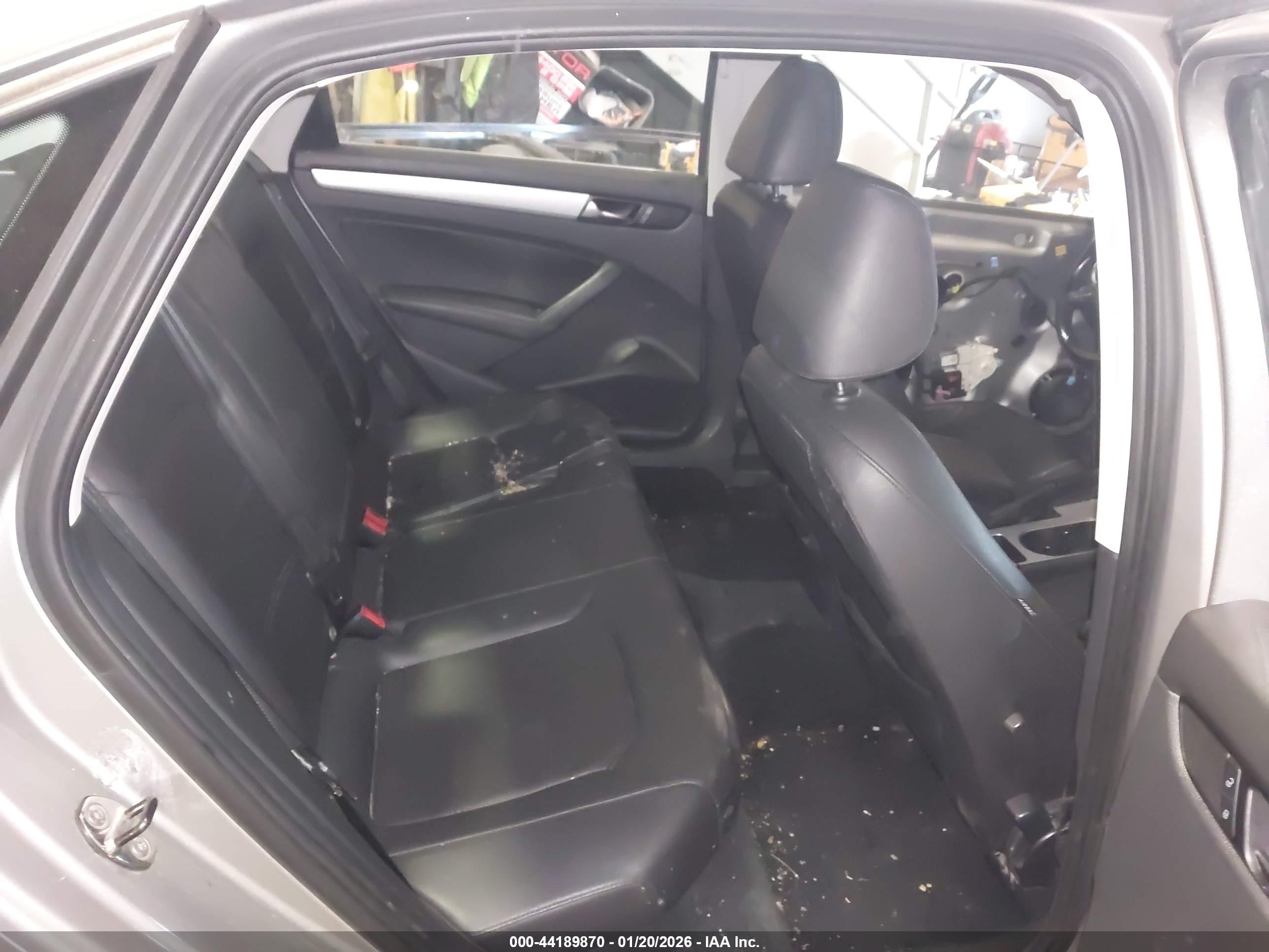 VOLKSWAGEN PASSAT image 8