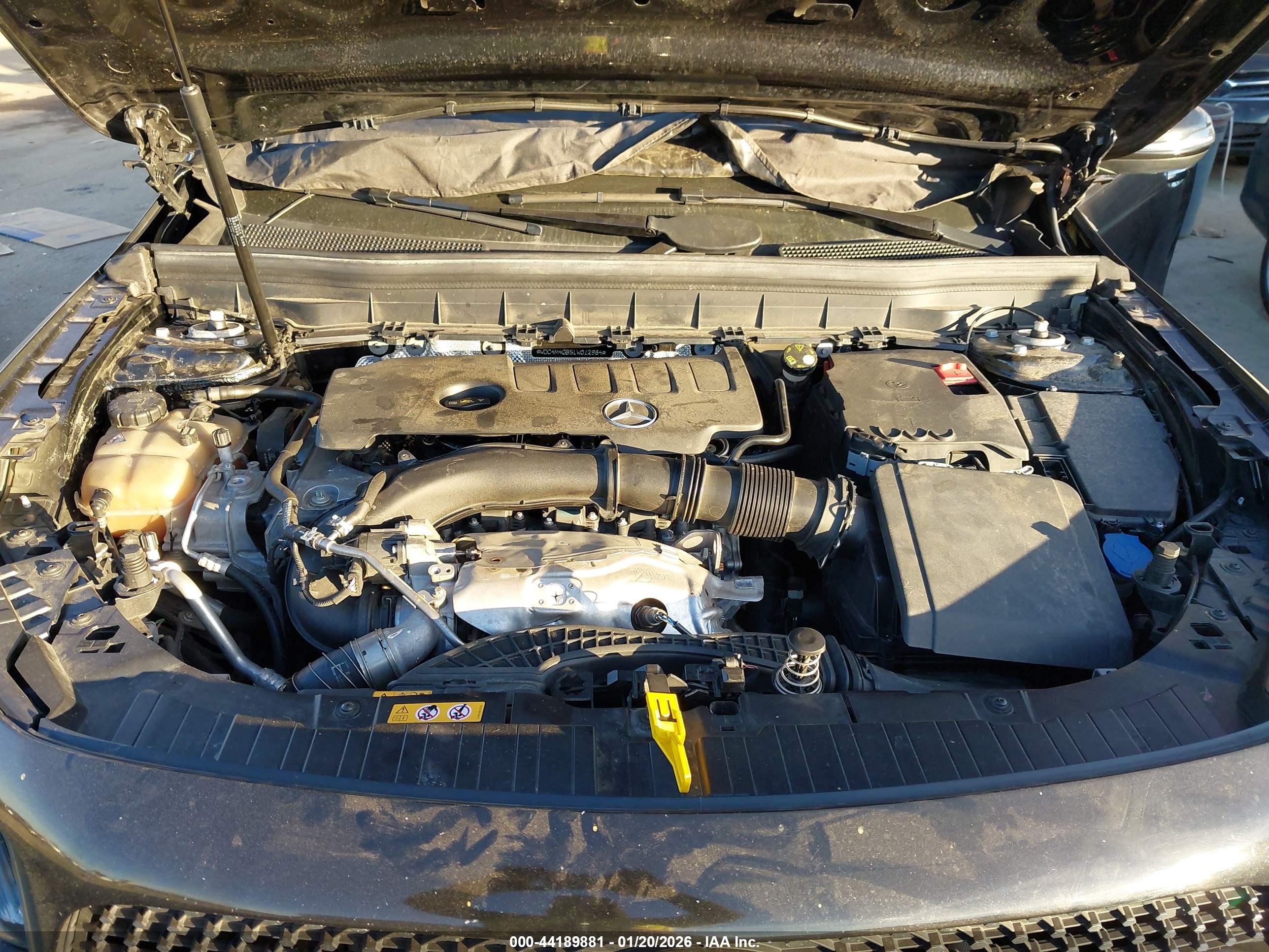 MERCEDES-BENZ GLB image 10