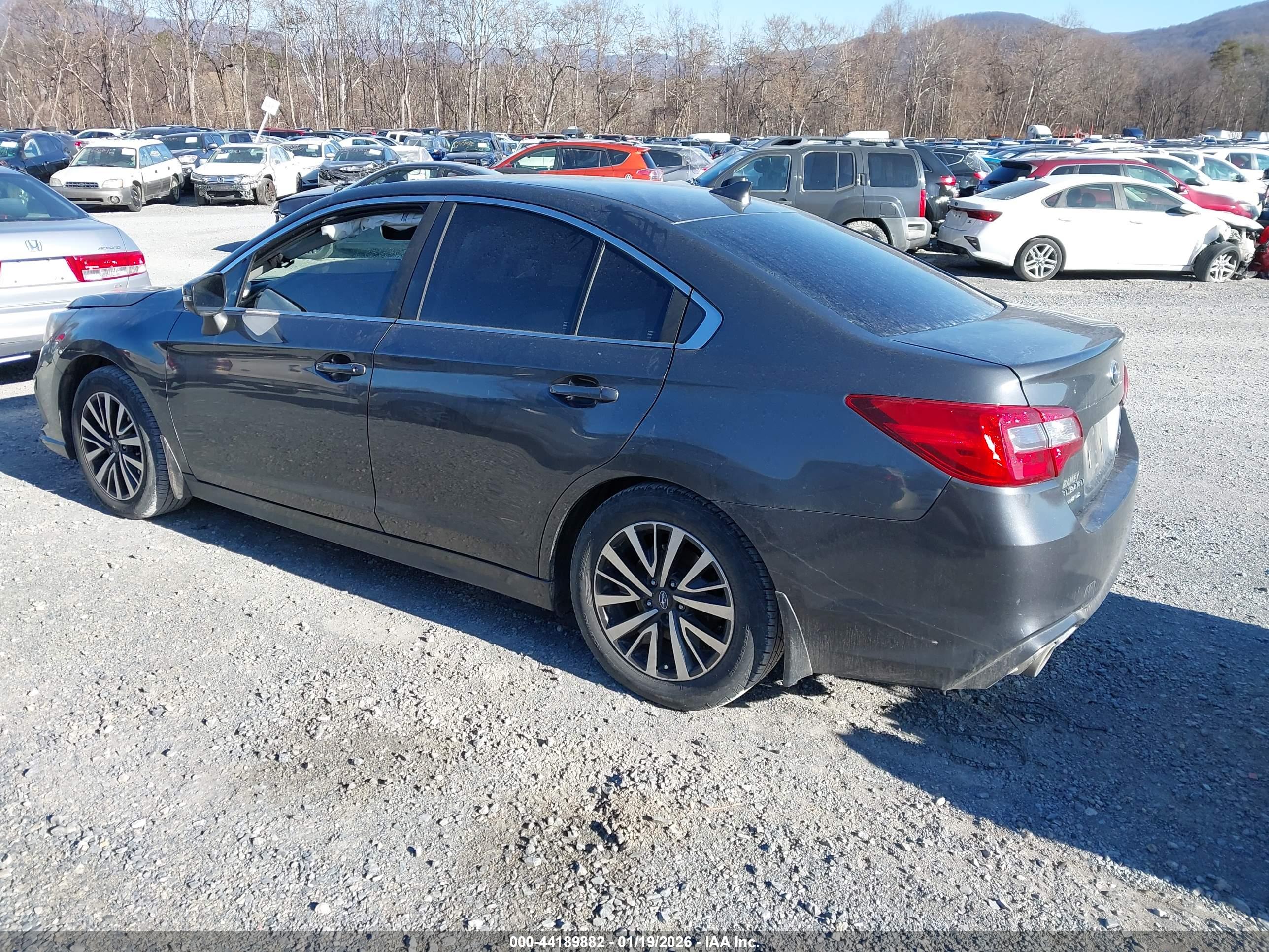 SUBARU LEGACY image 3