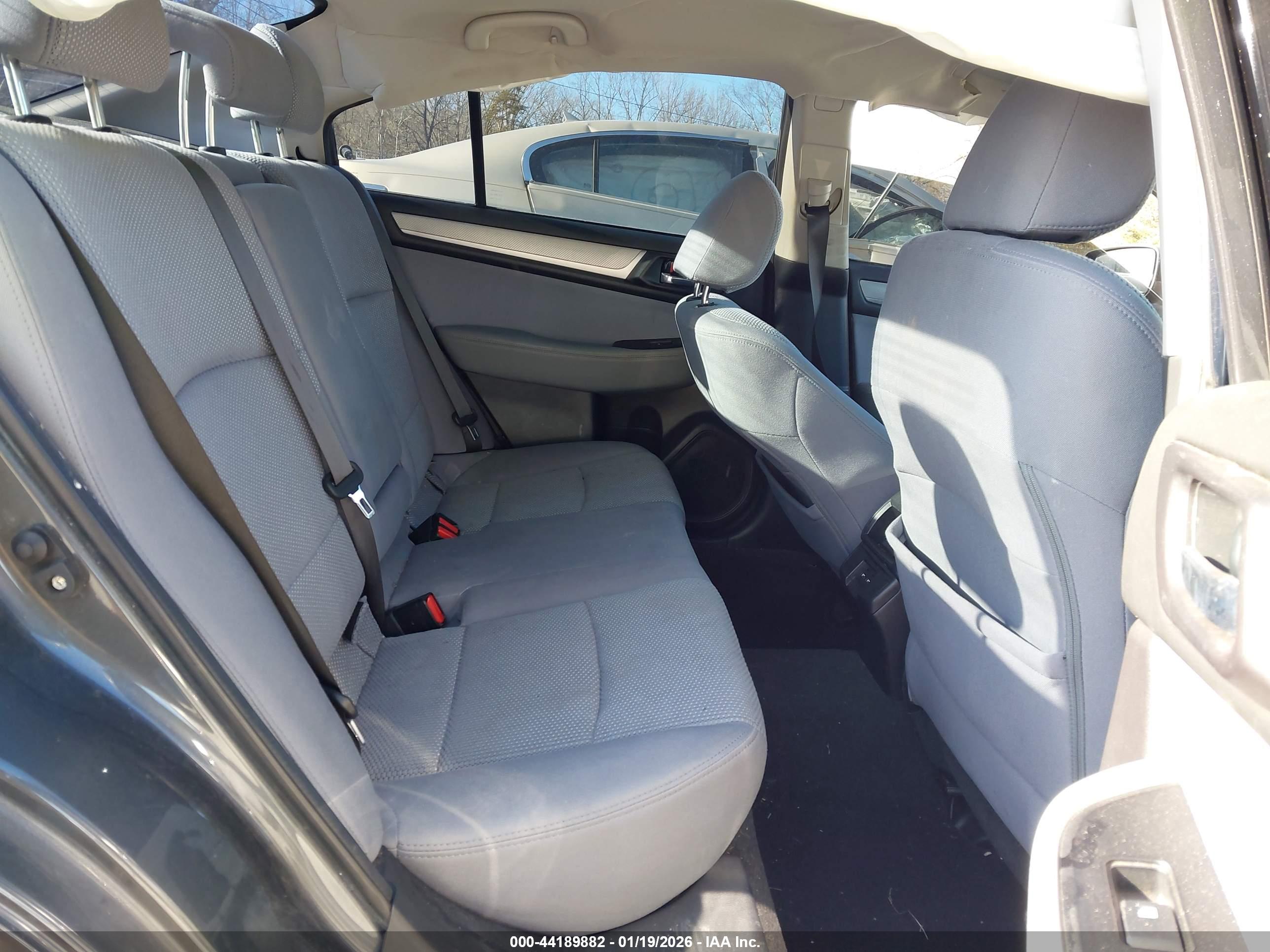 SUBARU LEGACY image 8