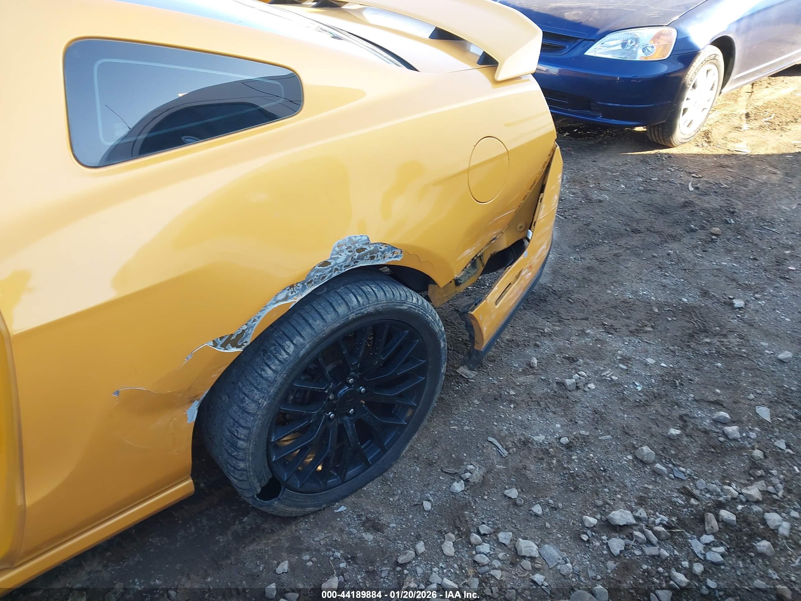 FORD MUSTANG image 6
