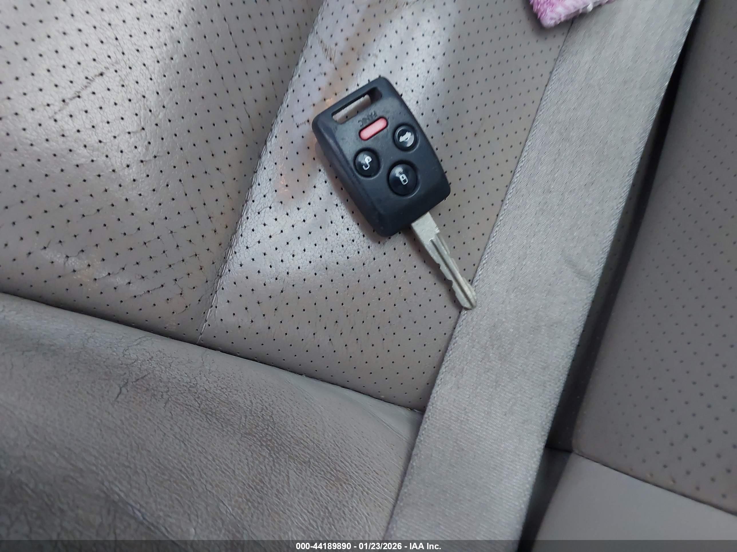 SUBARU OUTBACK image 11