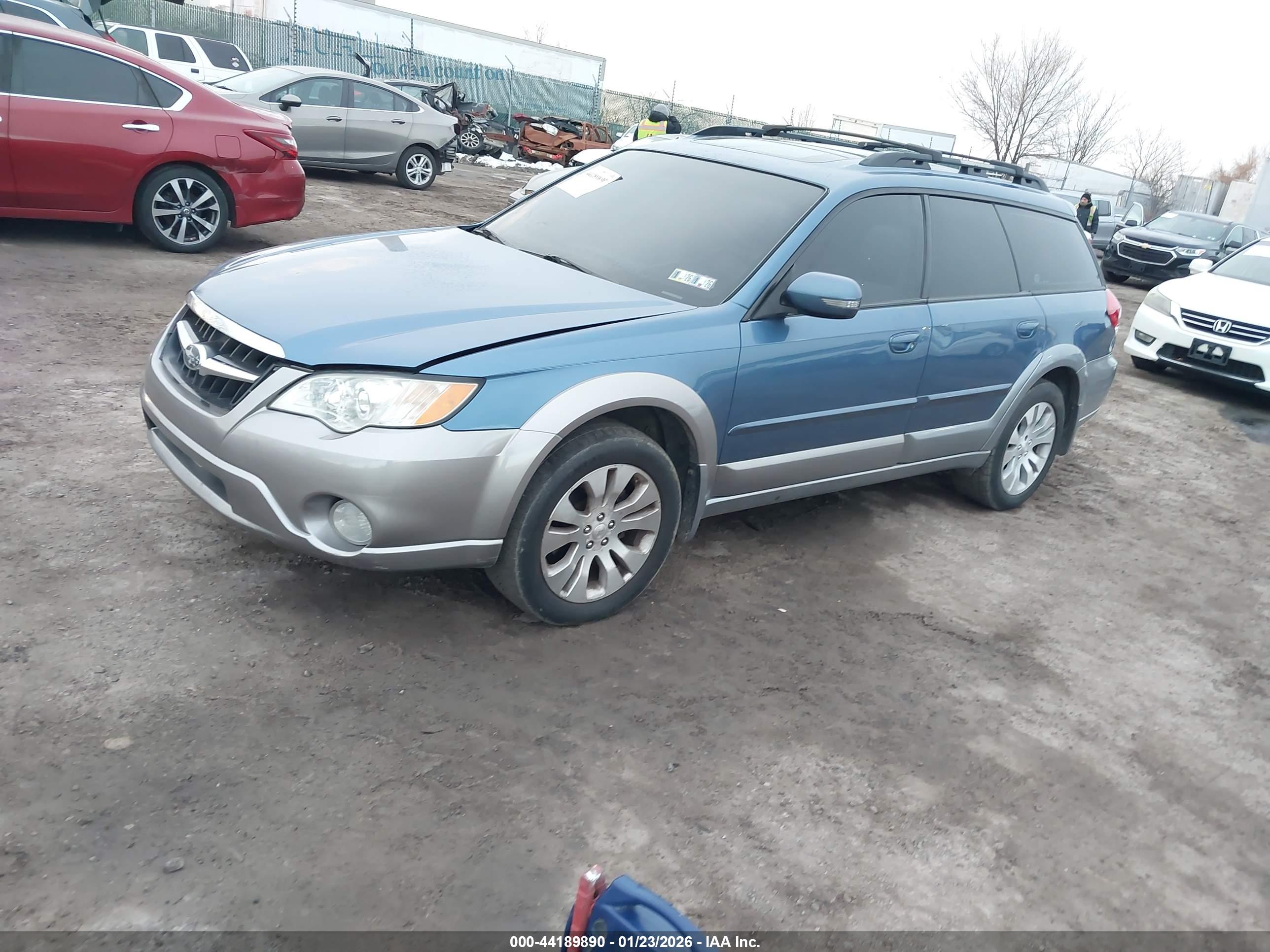 SUBARU OUTBACK image 2