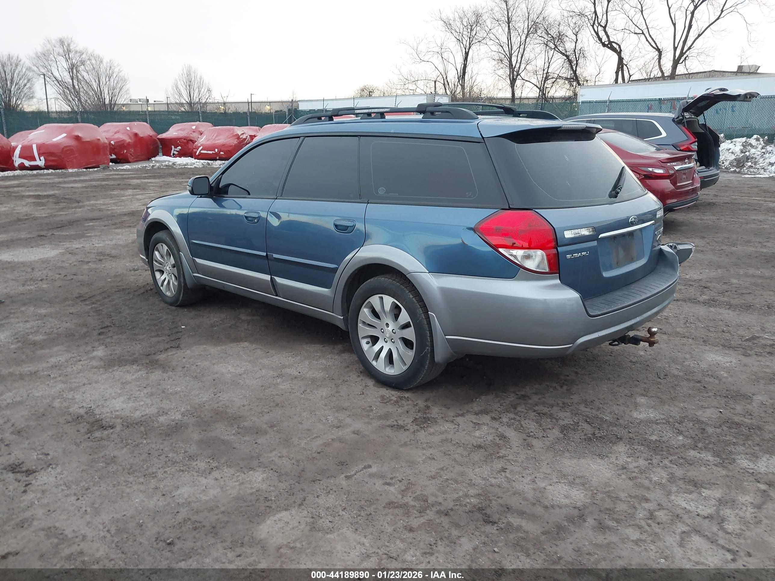SUBARU OUTBACK image 3