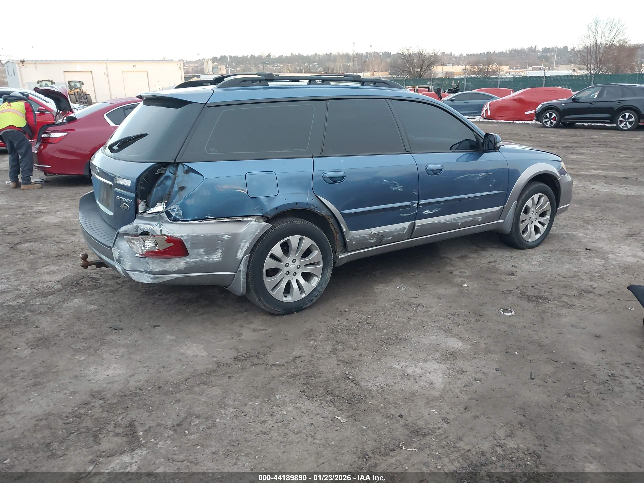 SUBARU OUTBACK image 4
