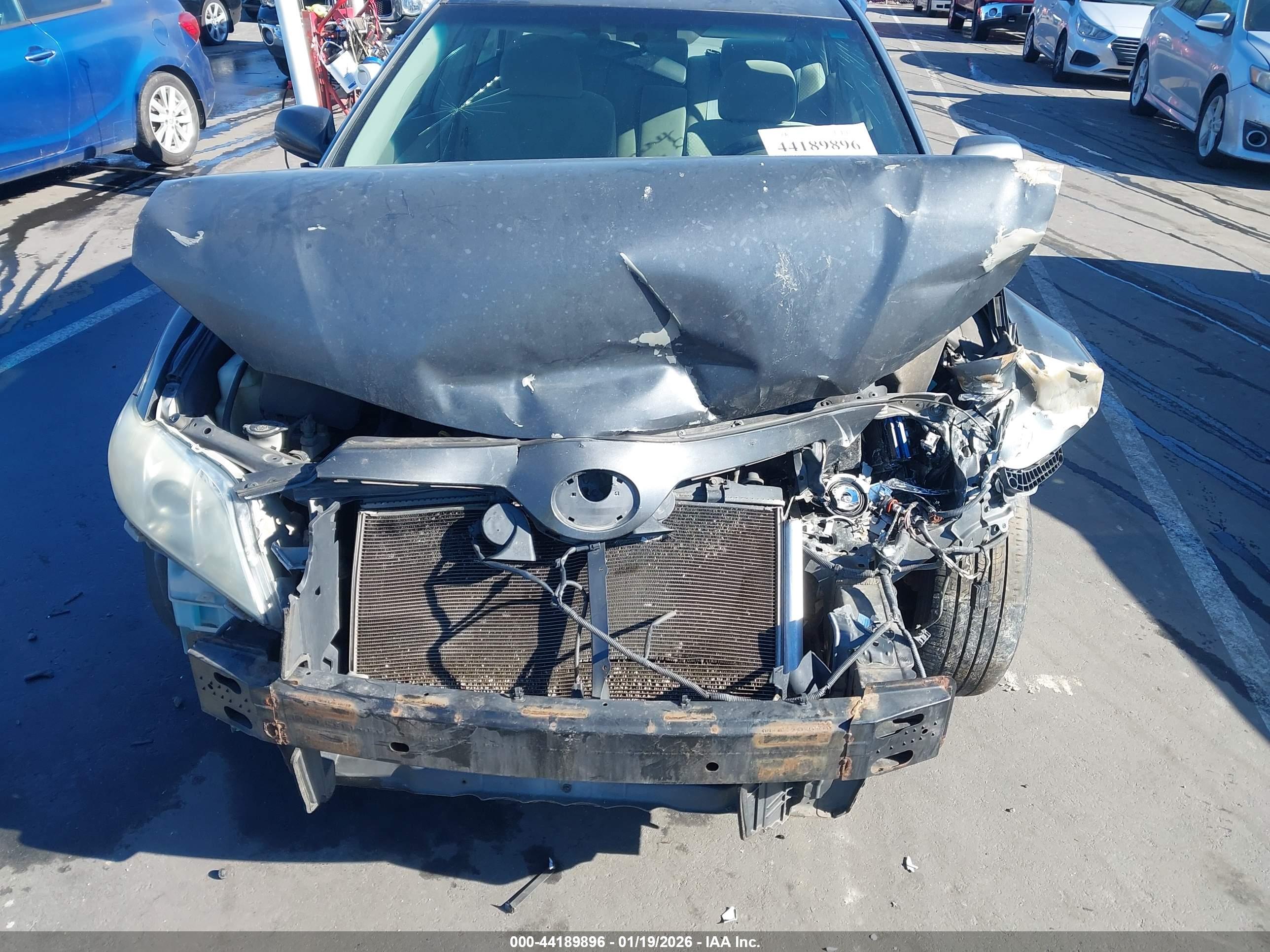 TOYOTA CAMRY image 6