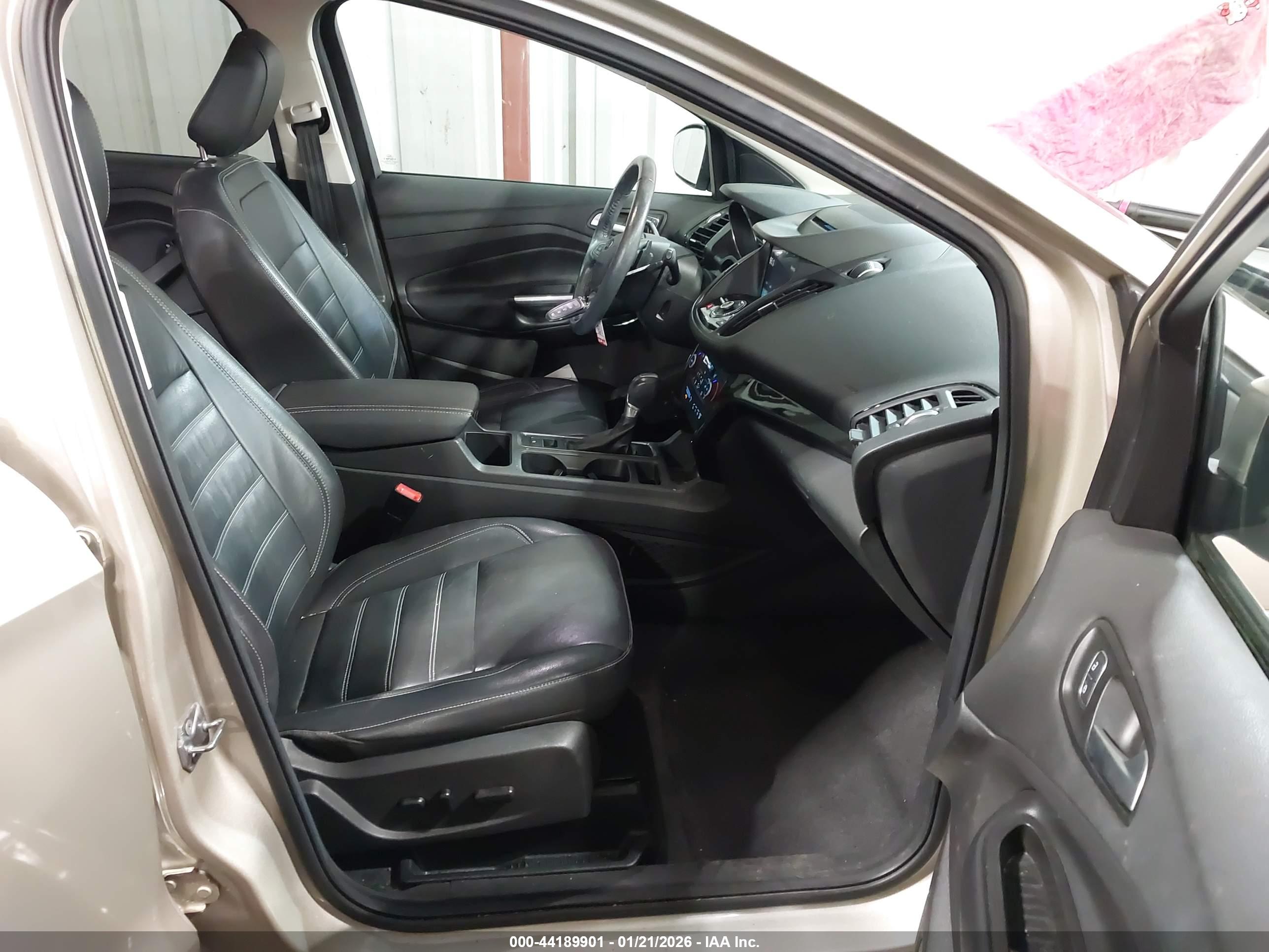 FORD ESCAPE image 5