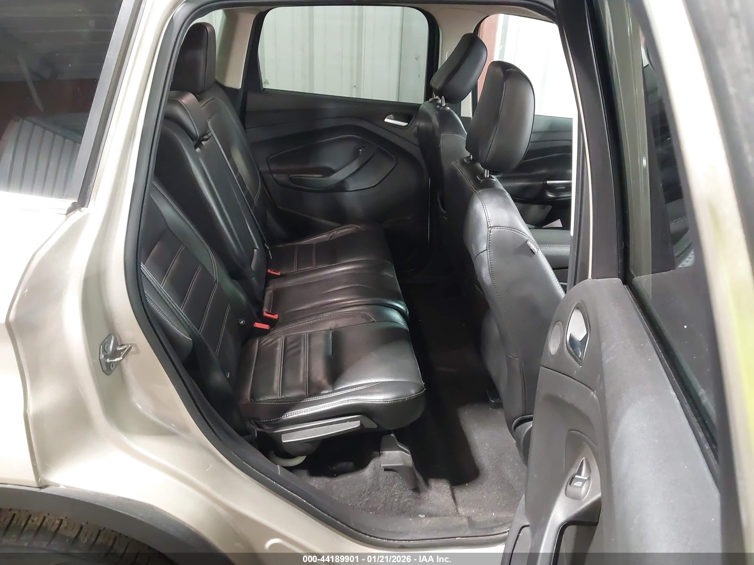 FORD ESCAPE image 8