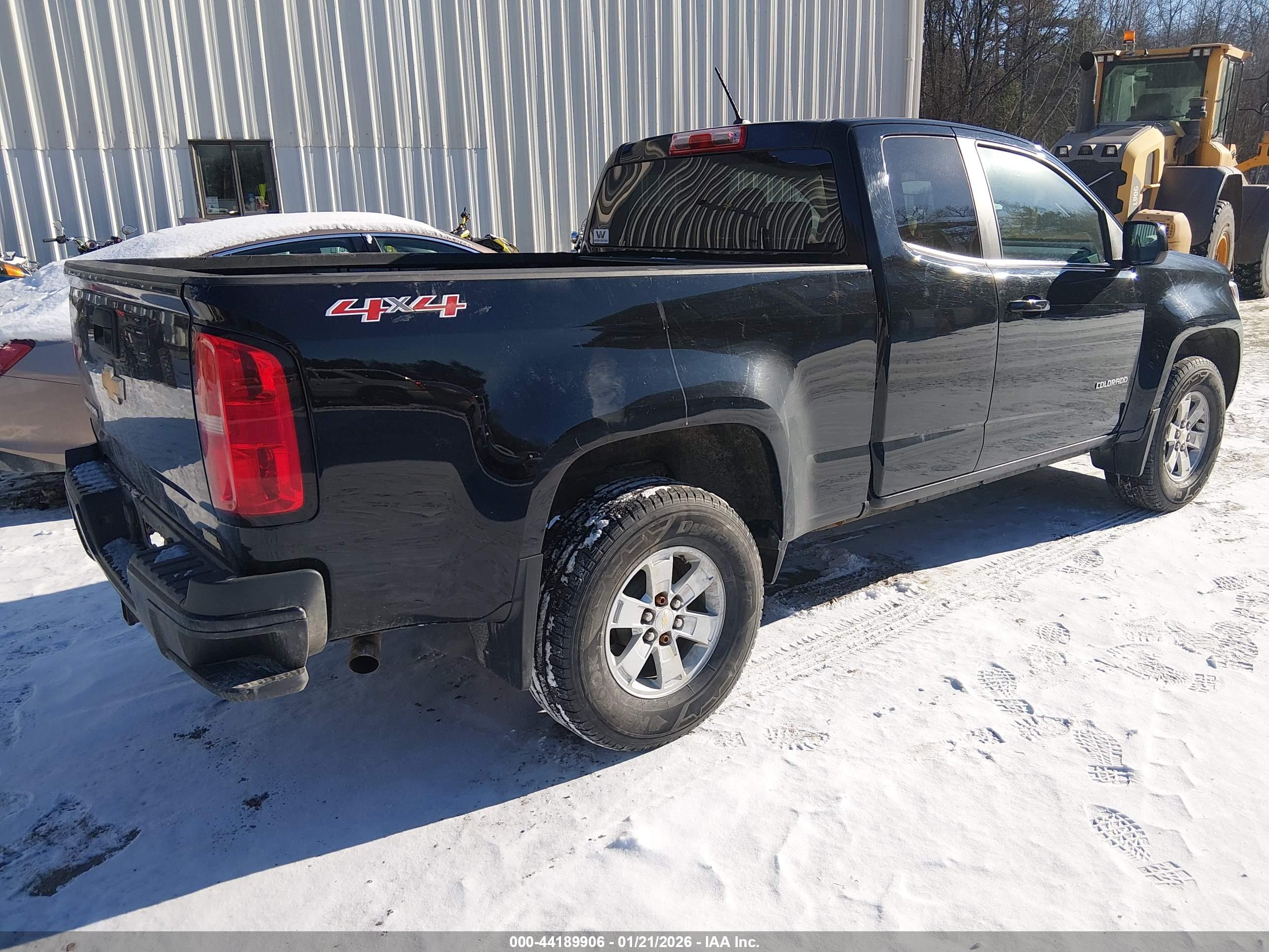 CHEVROLET COLORADO image 4