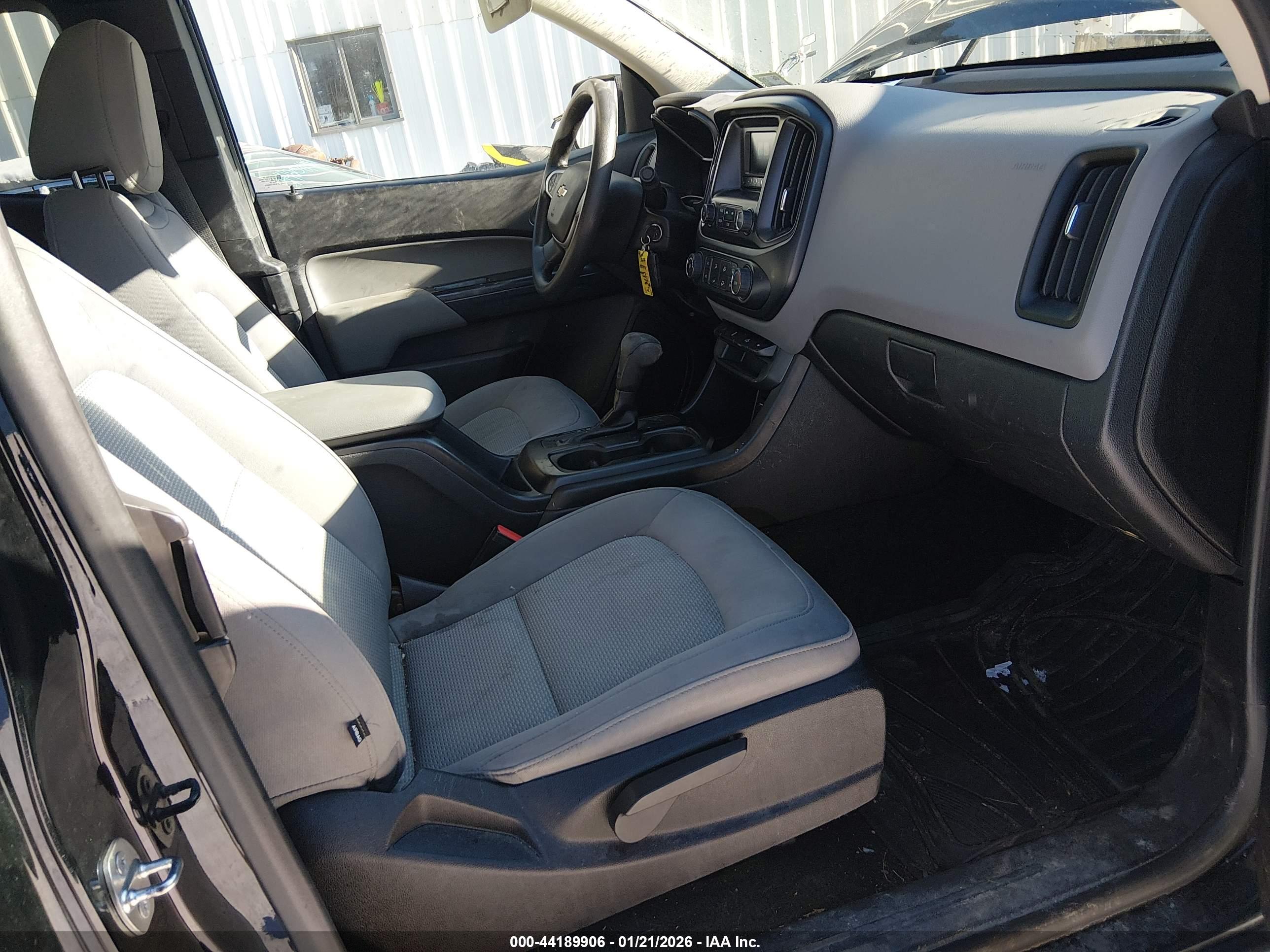 CHEVROLET COLORADO image 5