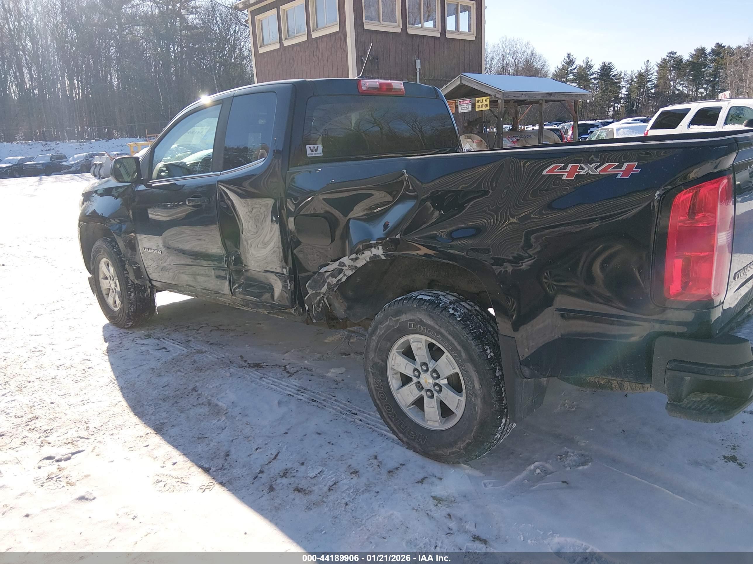 CHEVROLET COLORADO image 6
