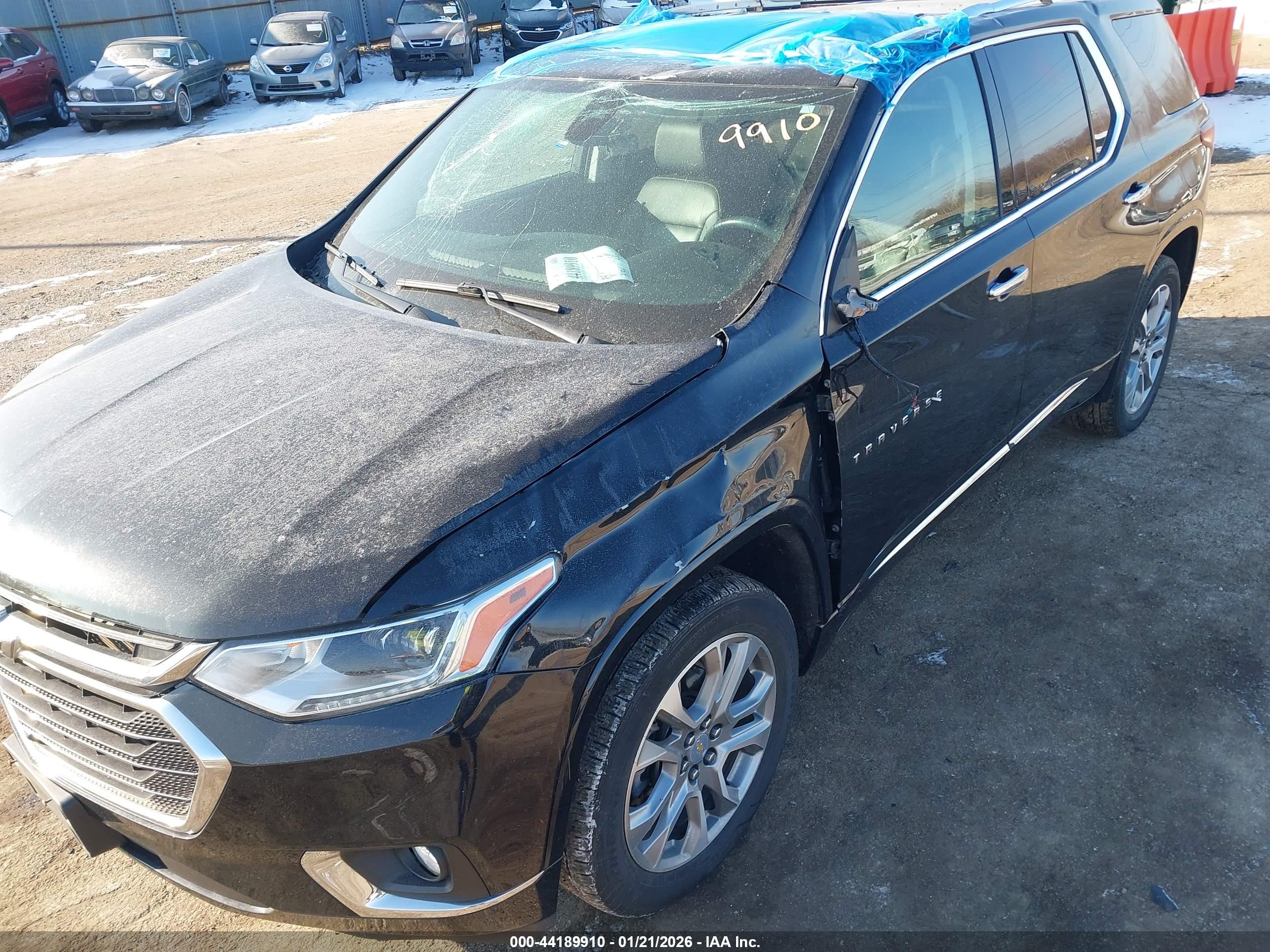 CHEVROLET TRAVERSE image 6