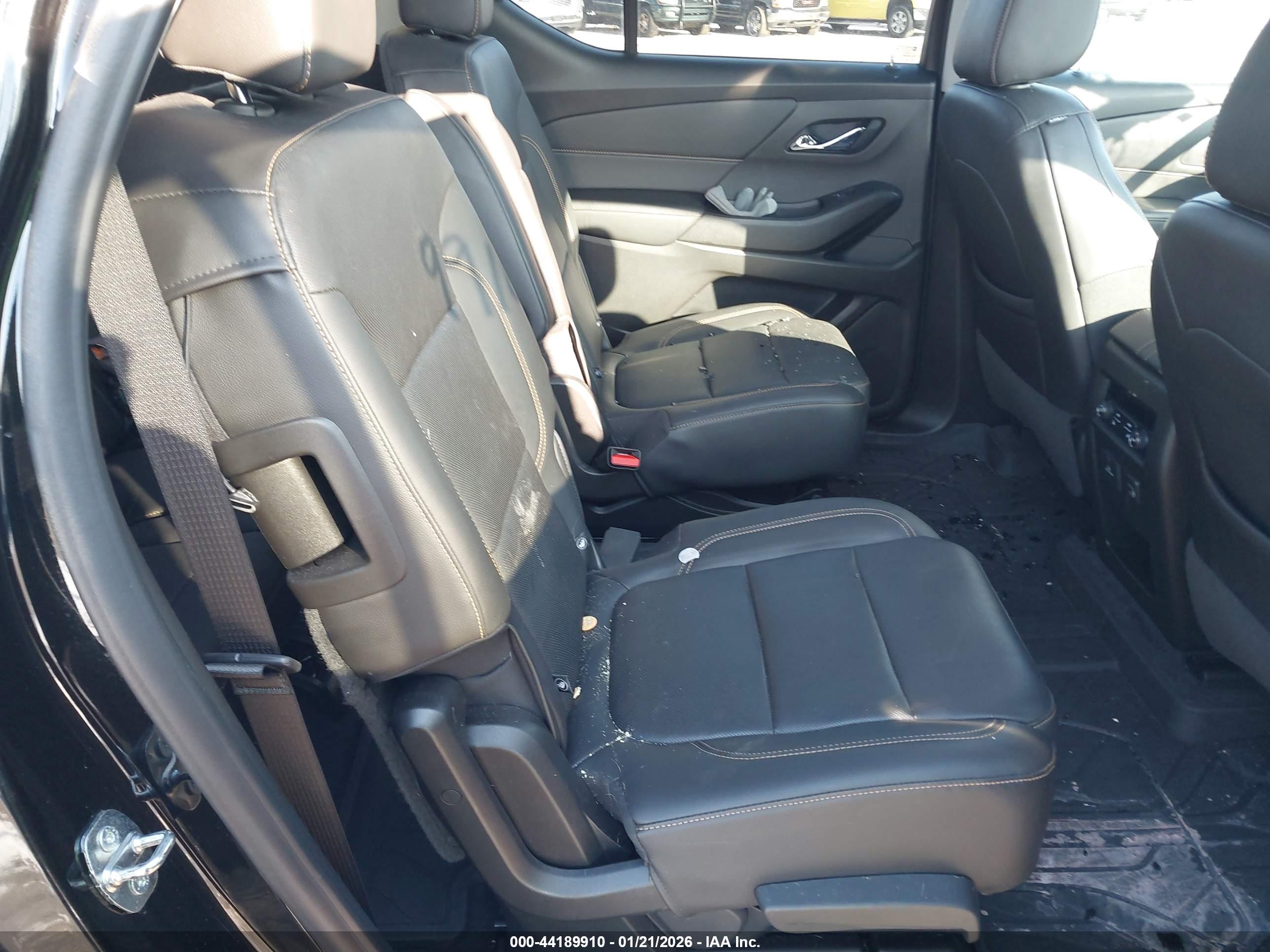 CHEVROLET TRAVERSE image 8