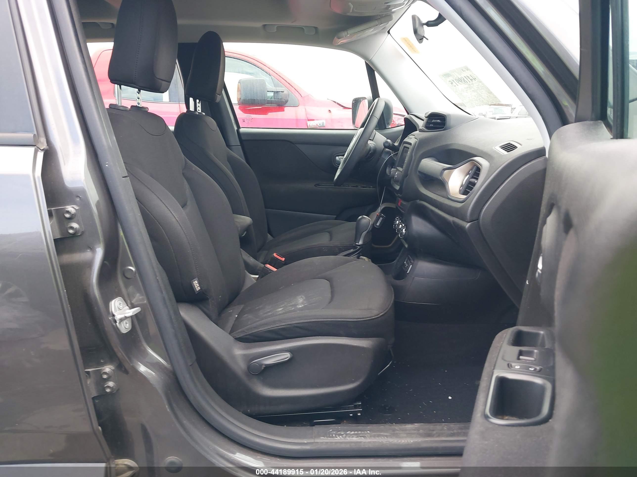 JEEP RENEGADE image 5