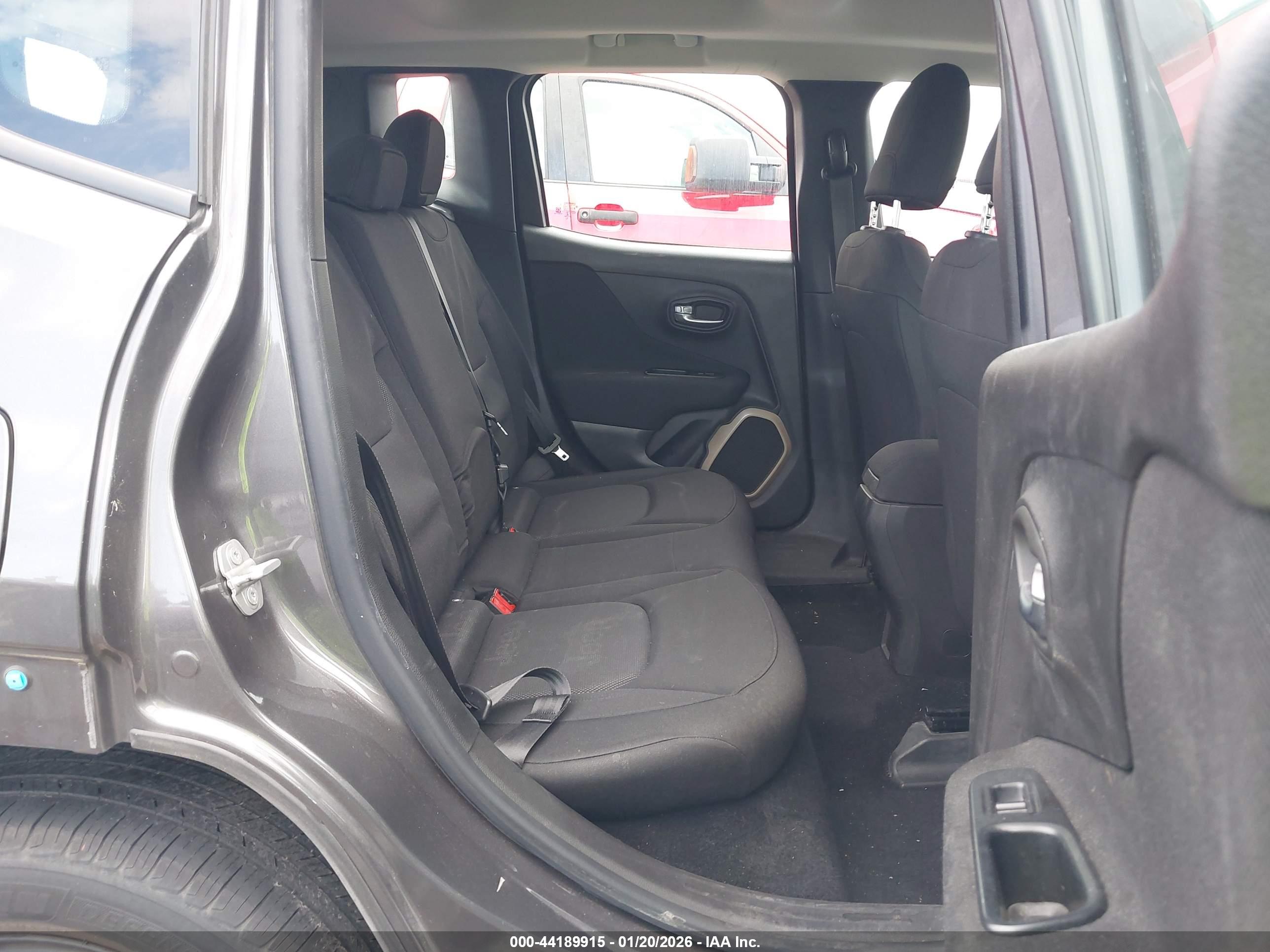 JEEP RENEGADE image 8
