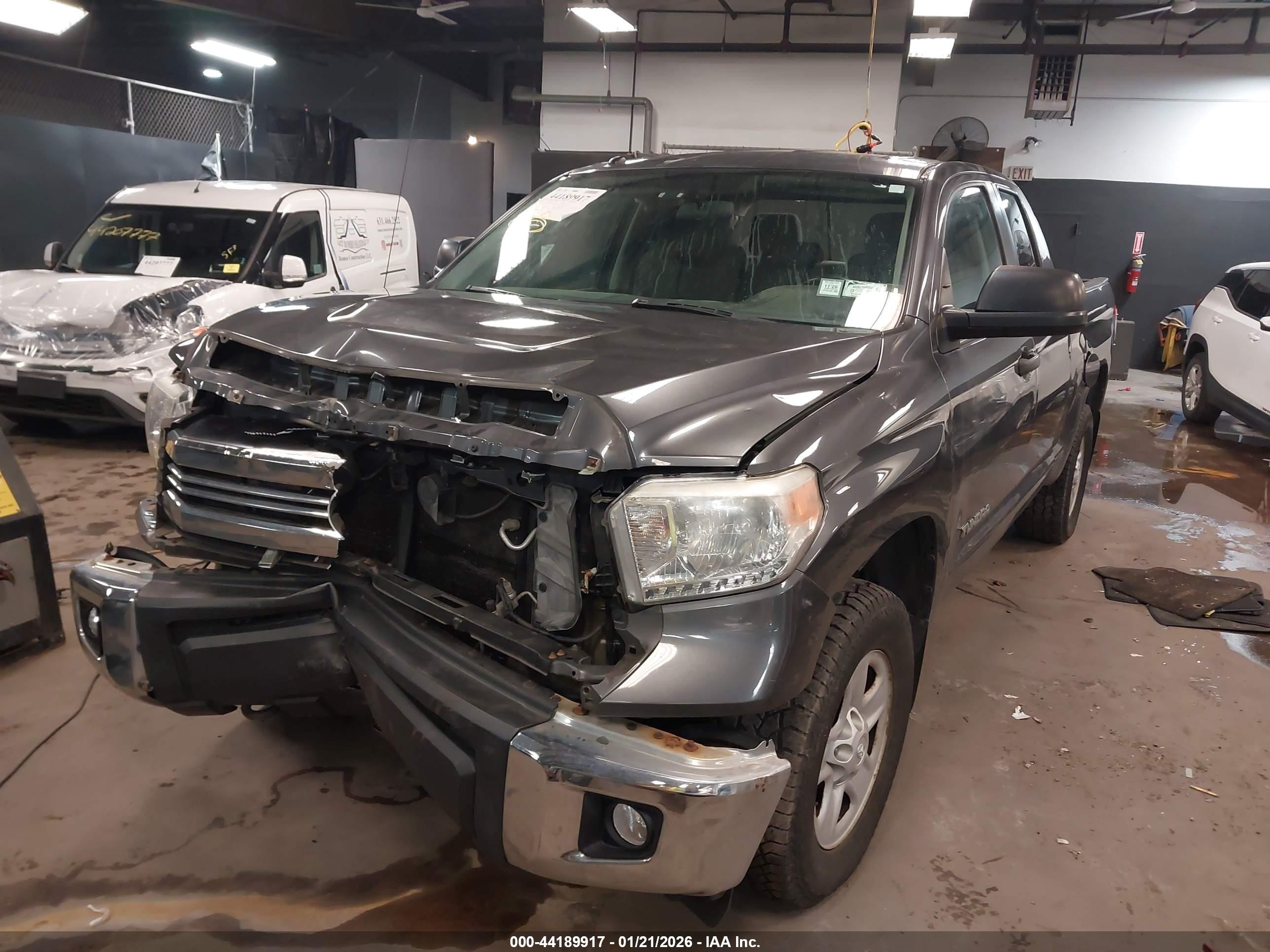 TOYOTA TUNDRA image 2