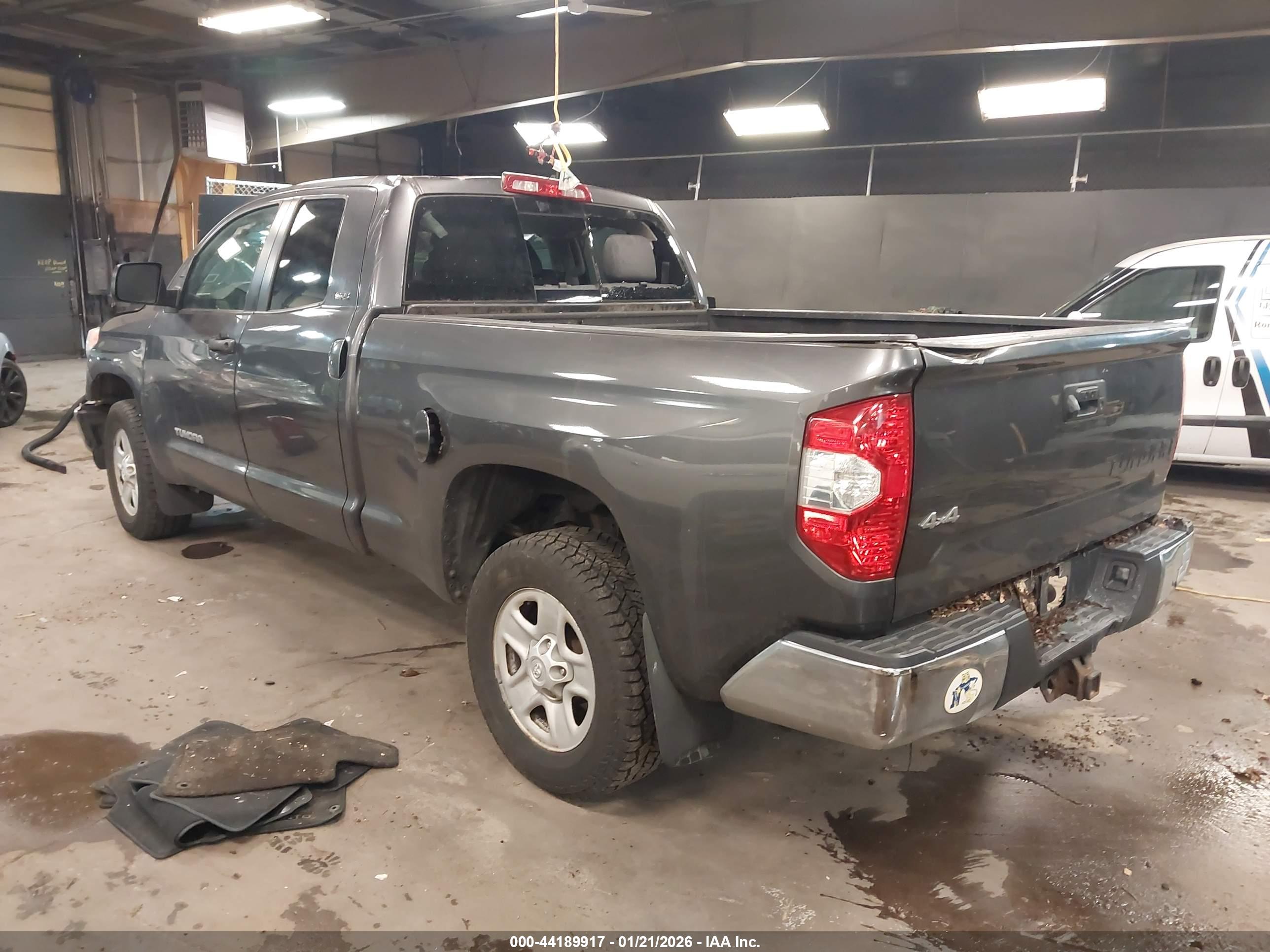 TOYOTA TUNDRA image 3