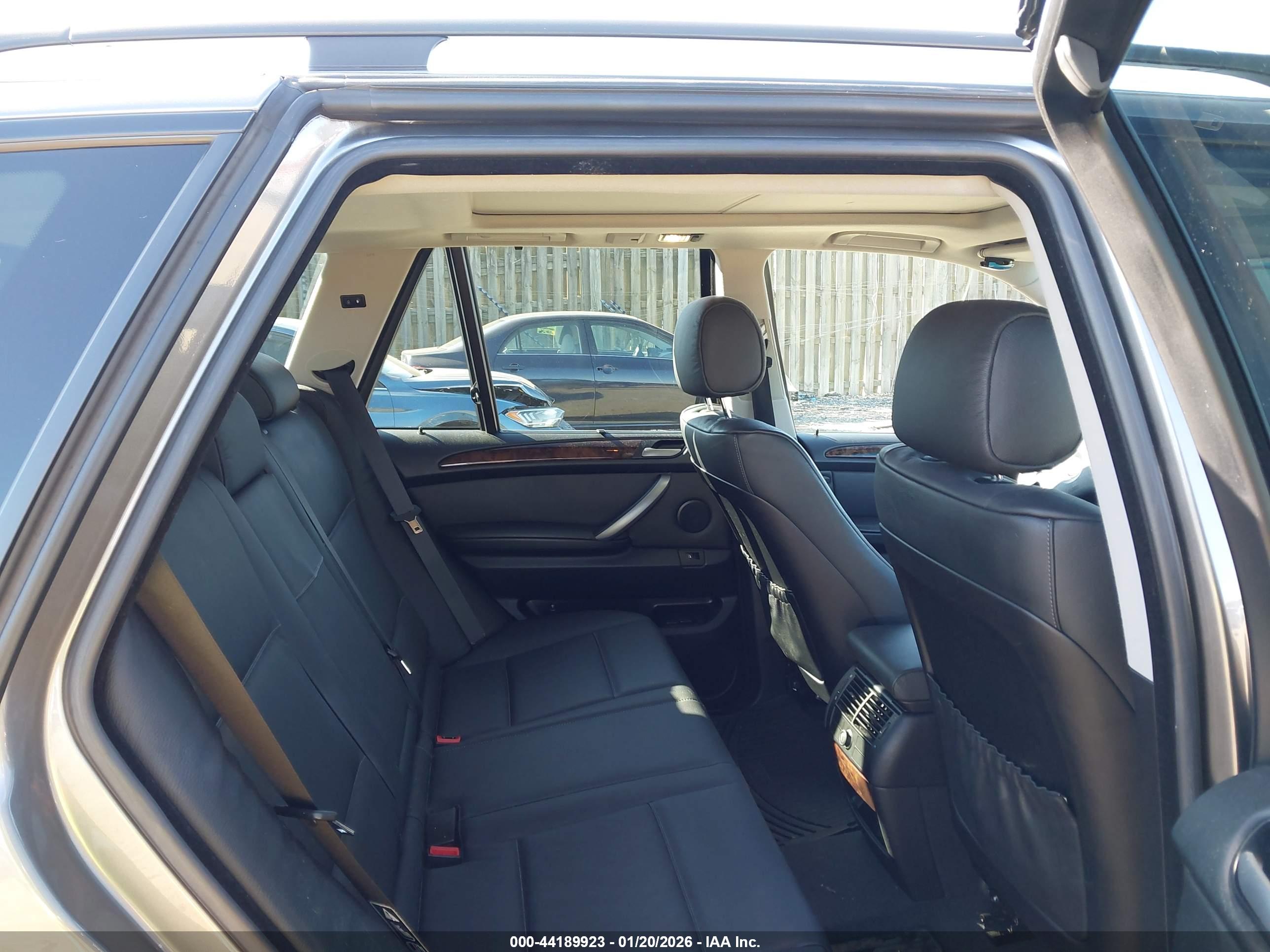 BMW X5 image 8