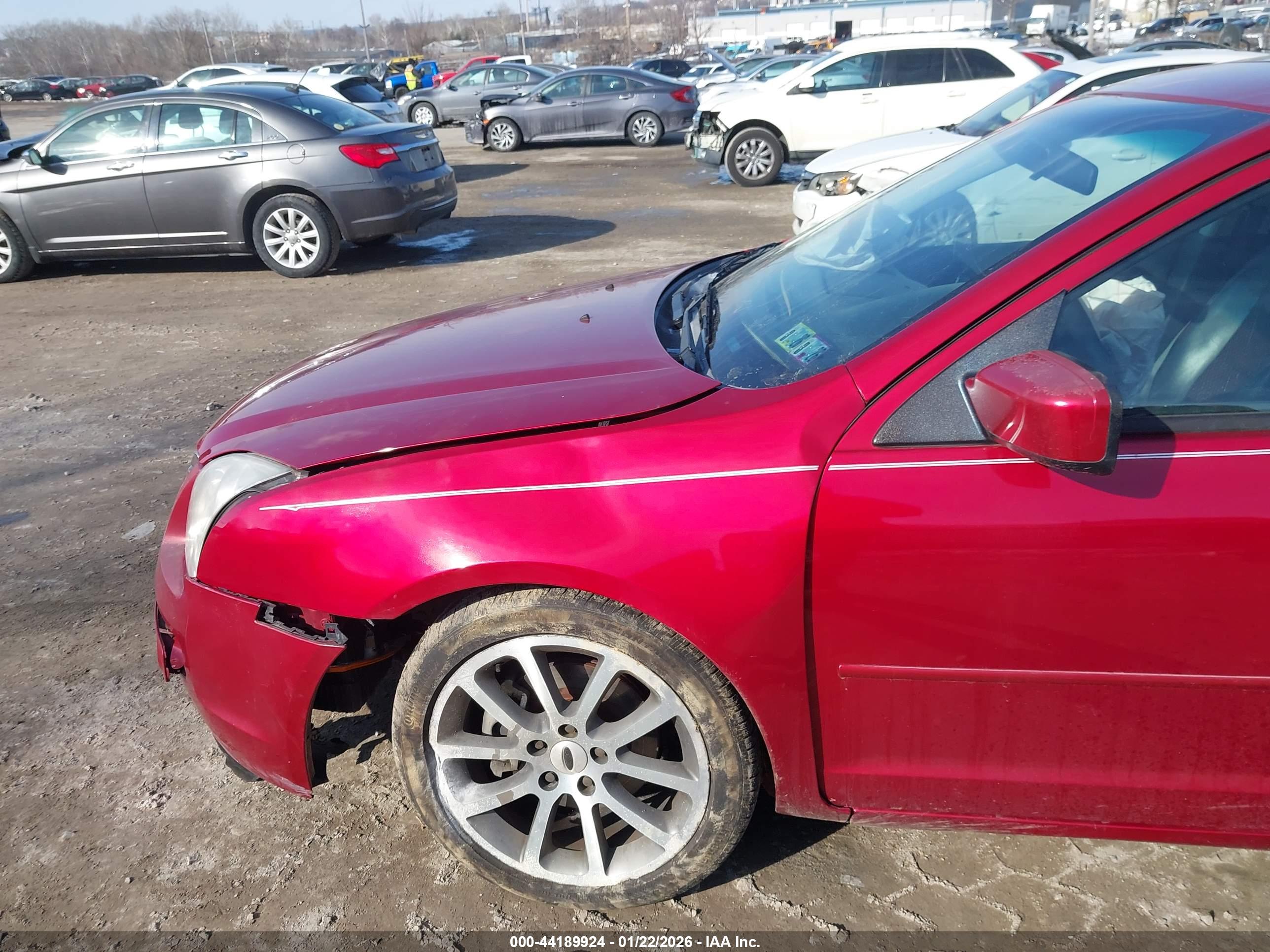 FORD FUSION image 6
