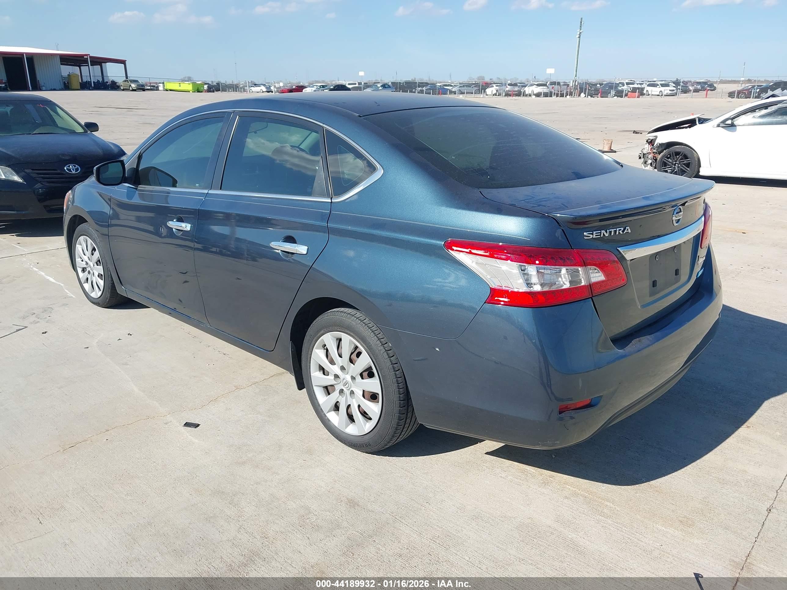 NISSAN SENTRA image 3