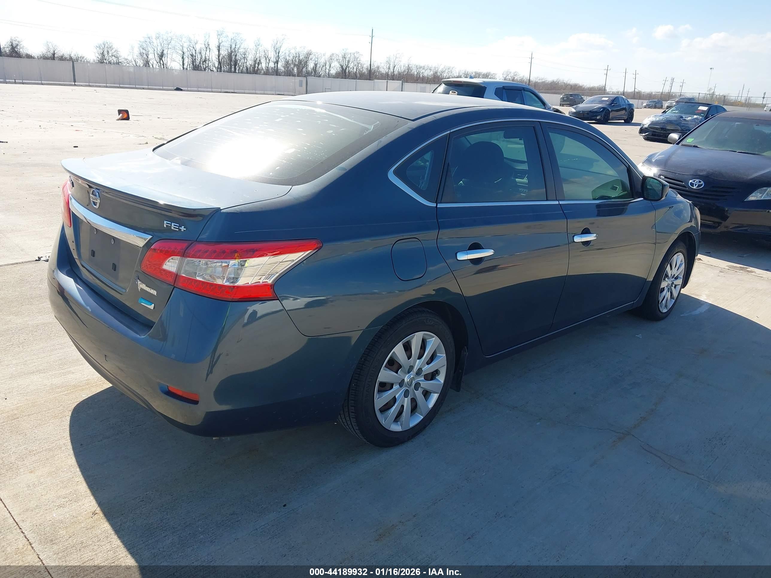 NISSAN SENTRA image 4