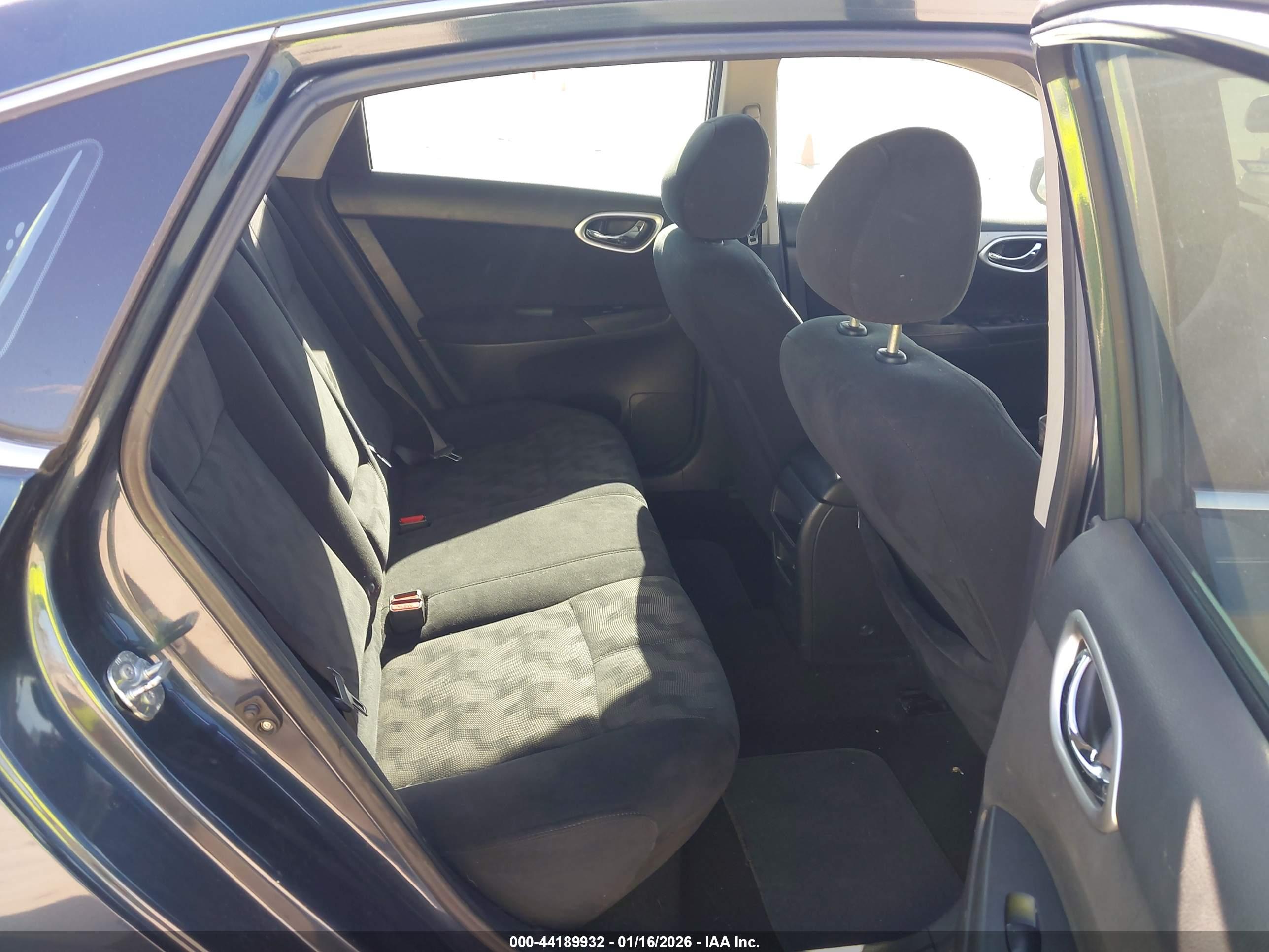 NISSAN SENTRA image 8
