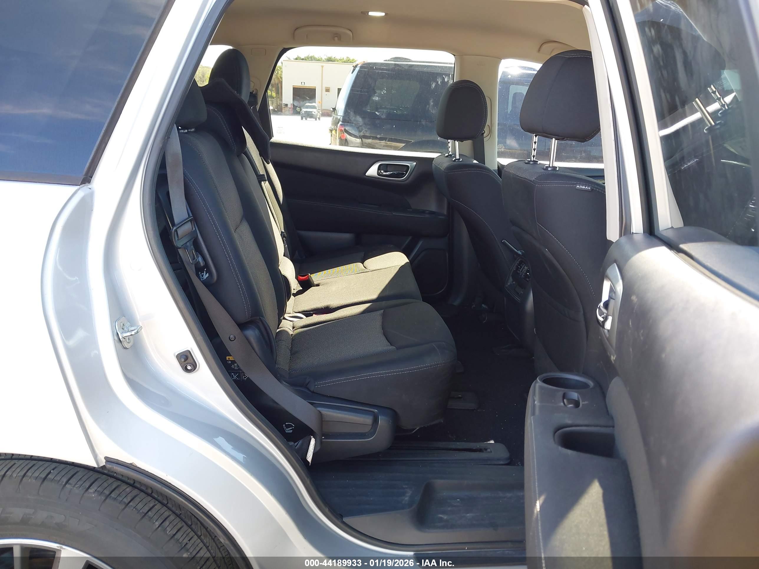 NISSAN PATHFINDER image 8