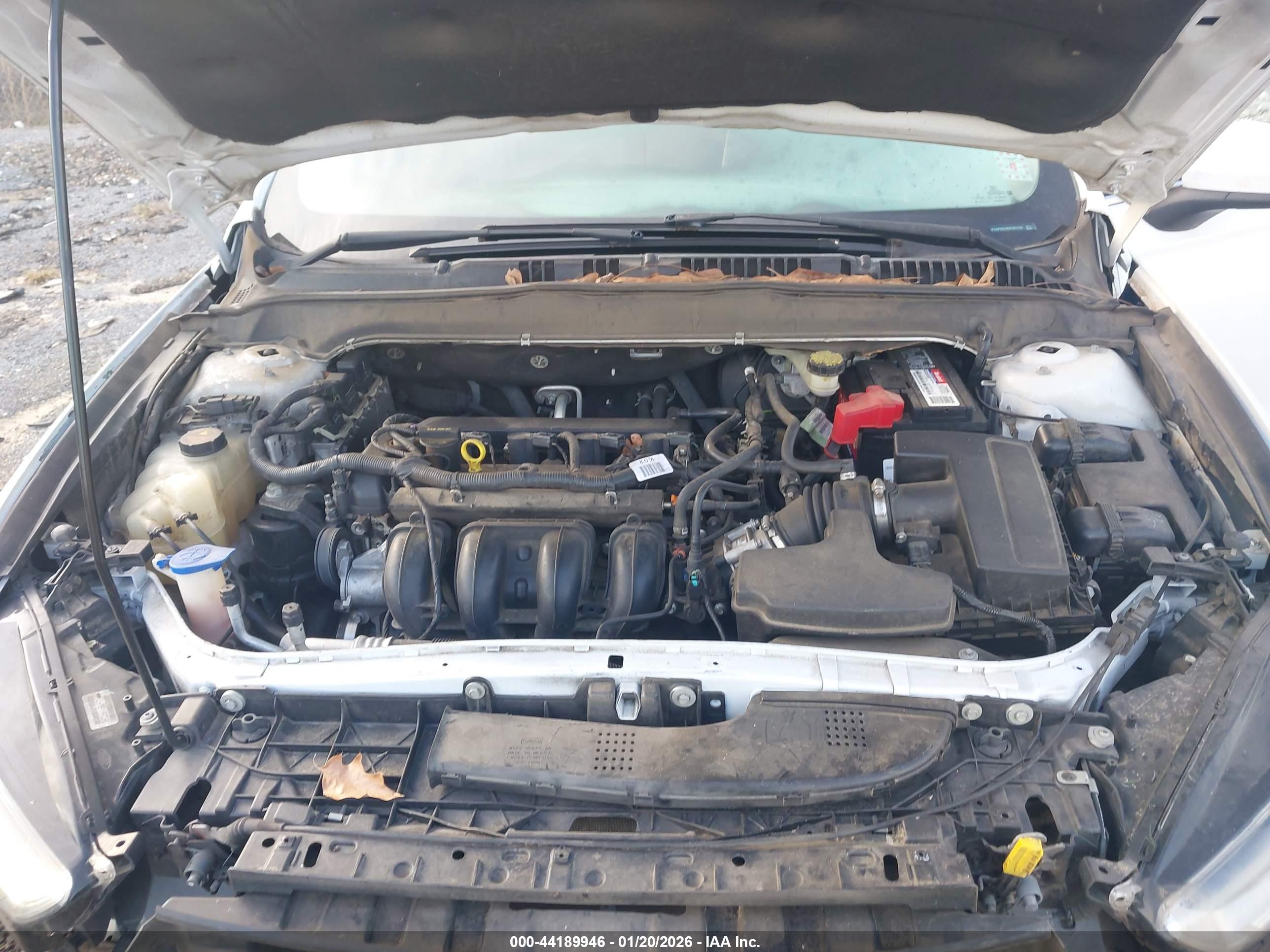 FORD FUSION image 10