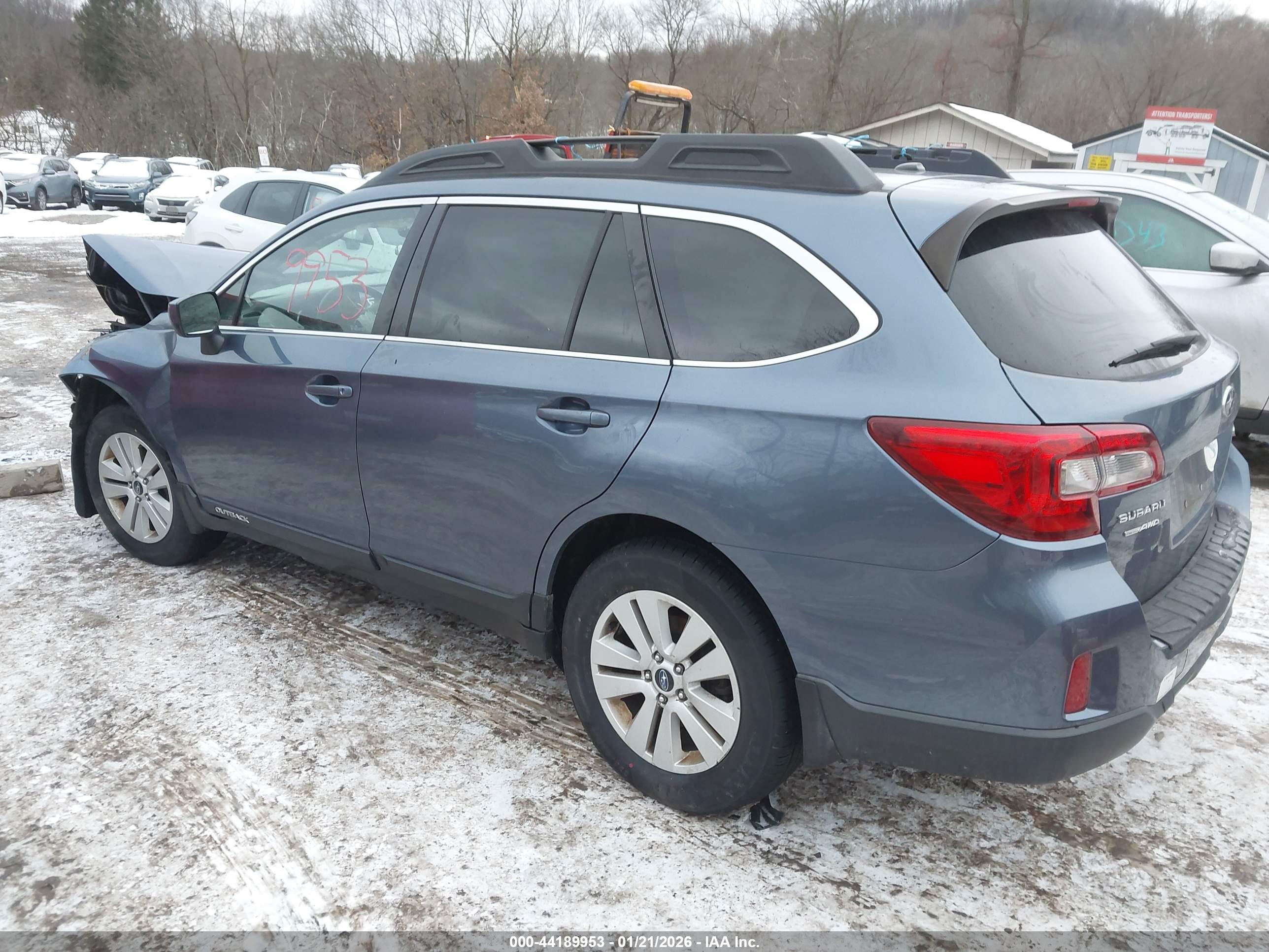 SUBARU OUTBACK image 3