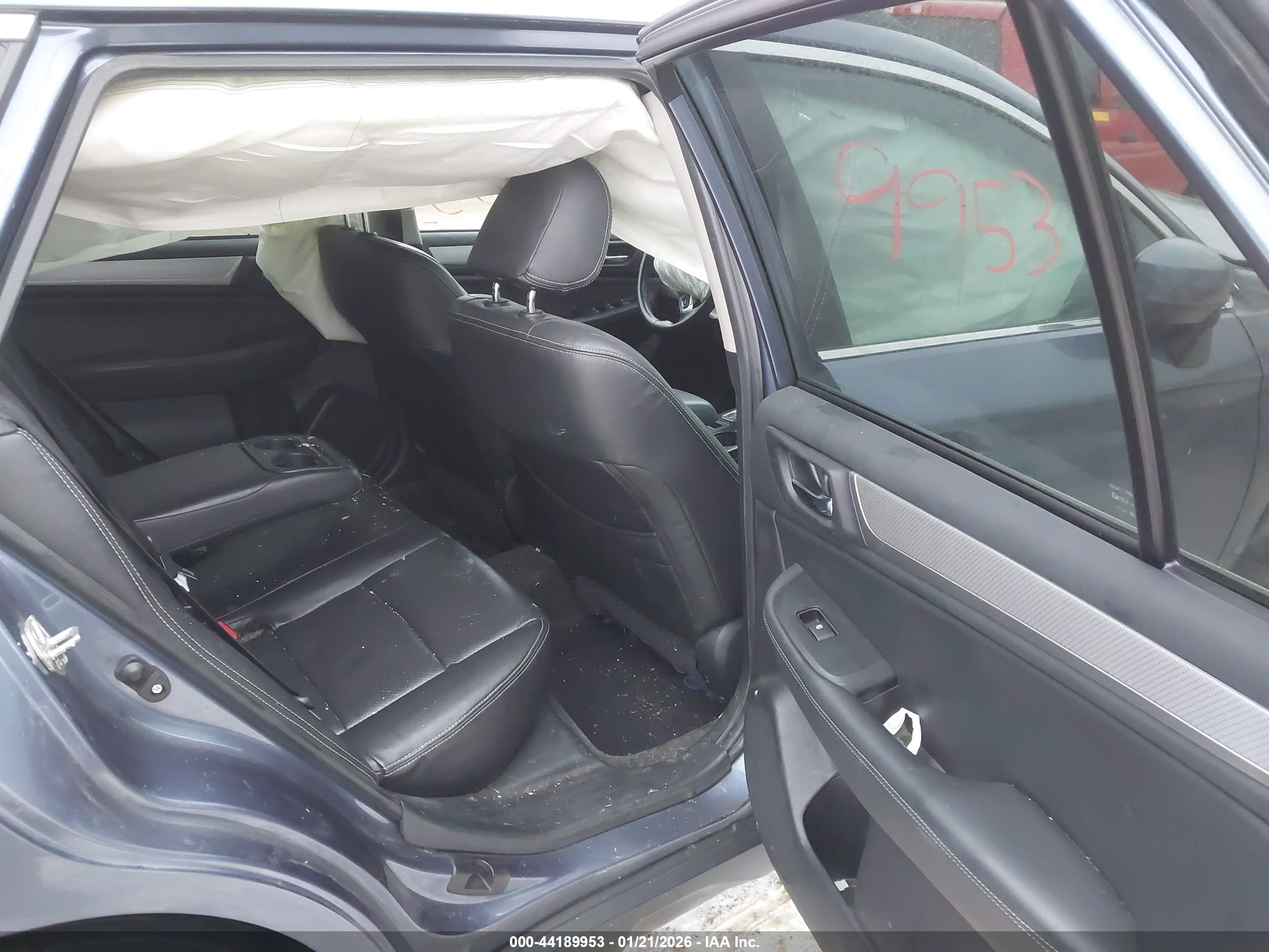 SUBARU OUTBACK image 8