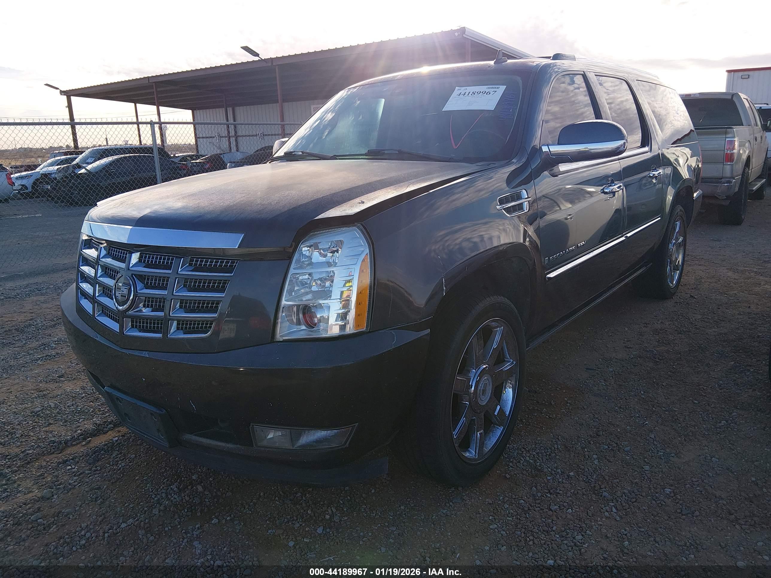 CADILLAC ESCALADE image 2