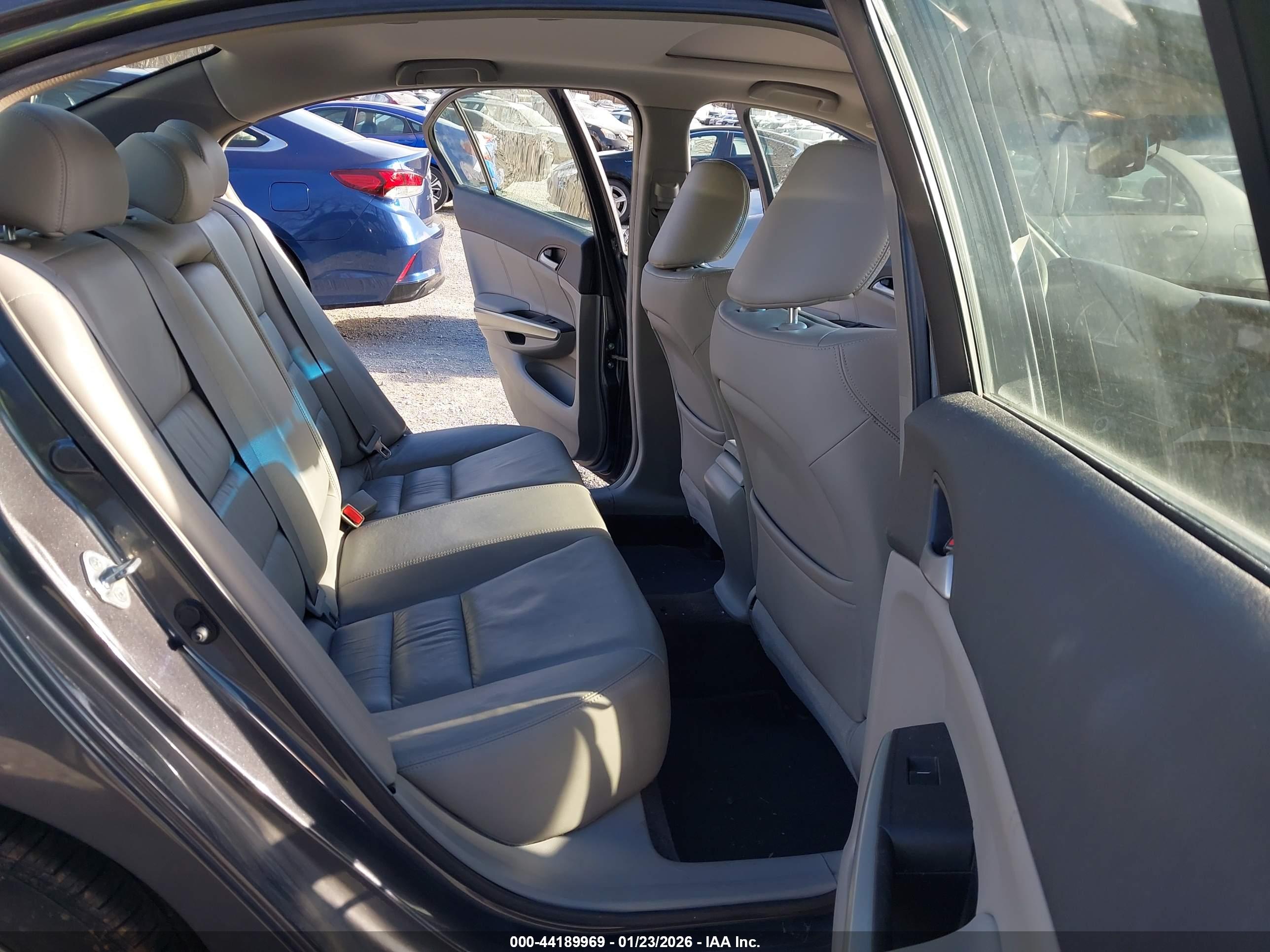 HONDA ACCORD image 8