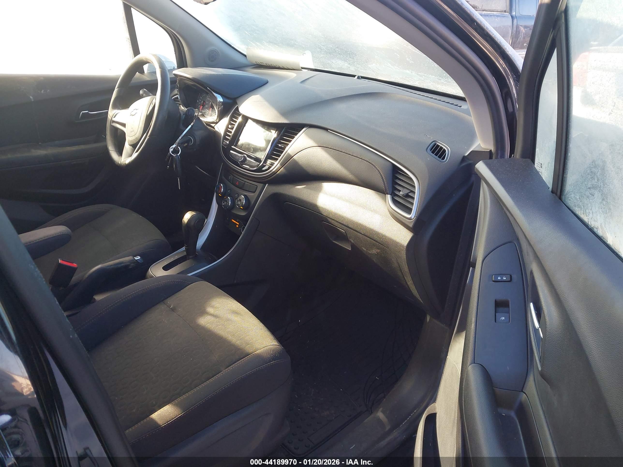 CHEVROLET TRAX image 5