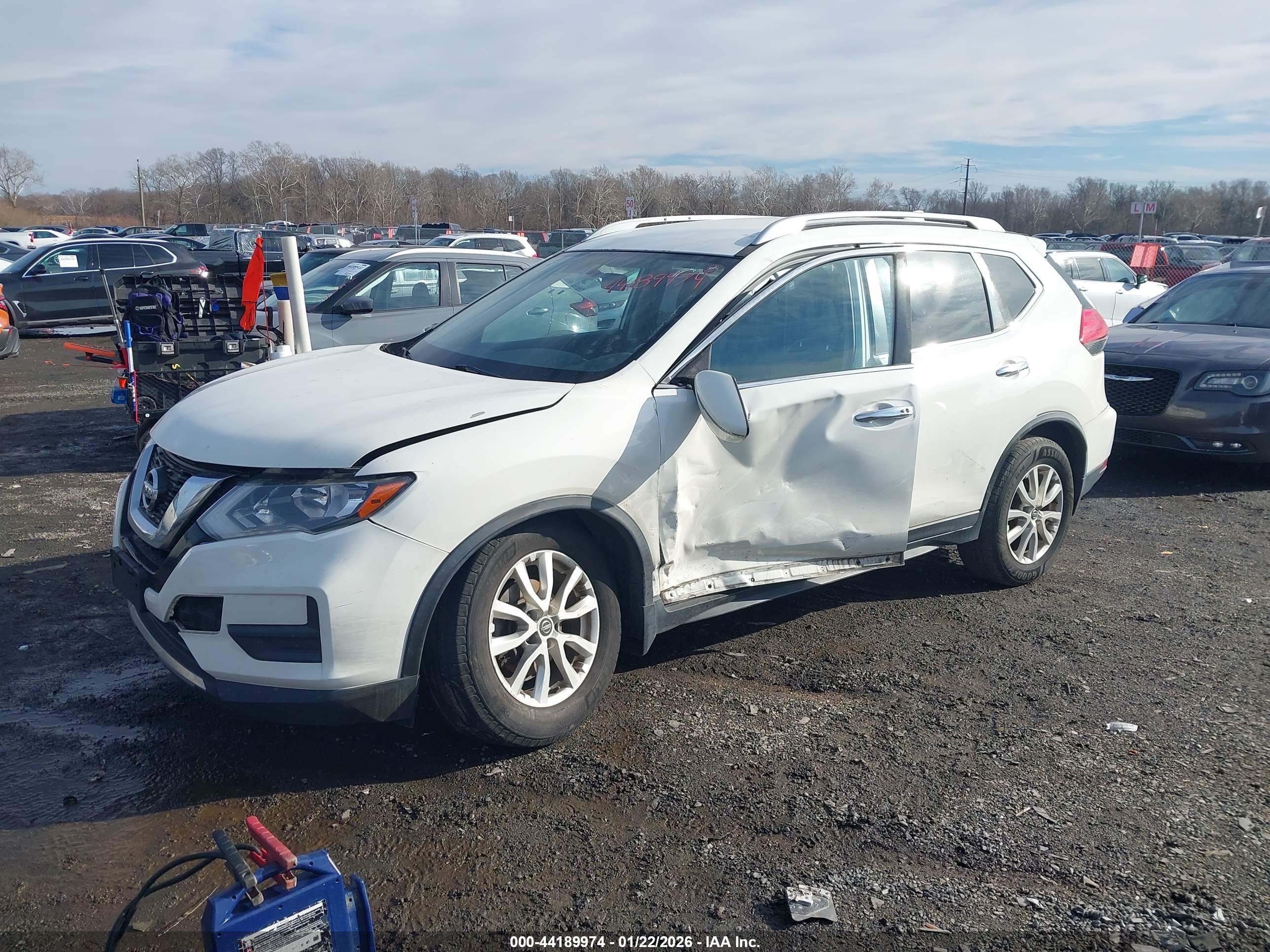 NISSAN ROGUE image 2