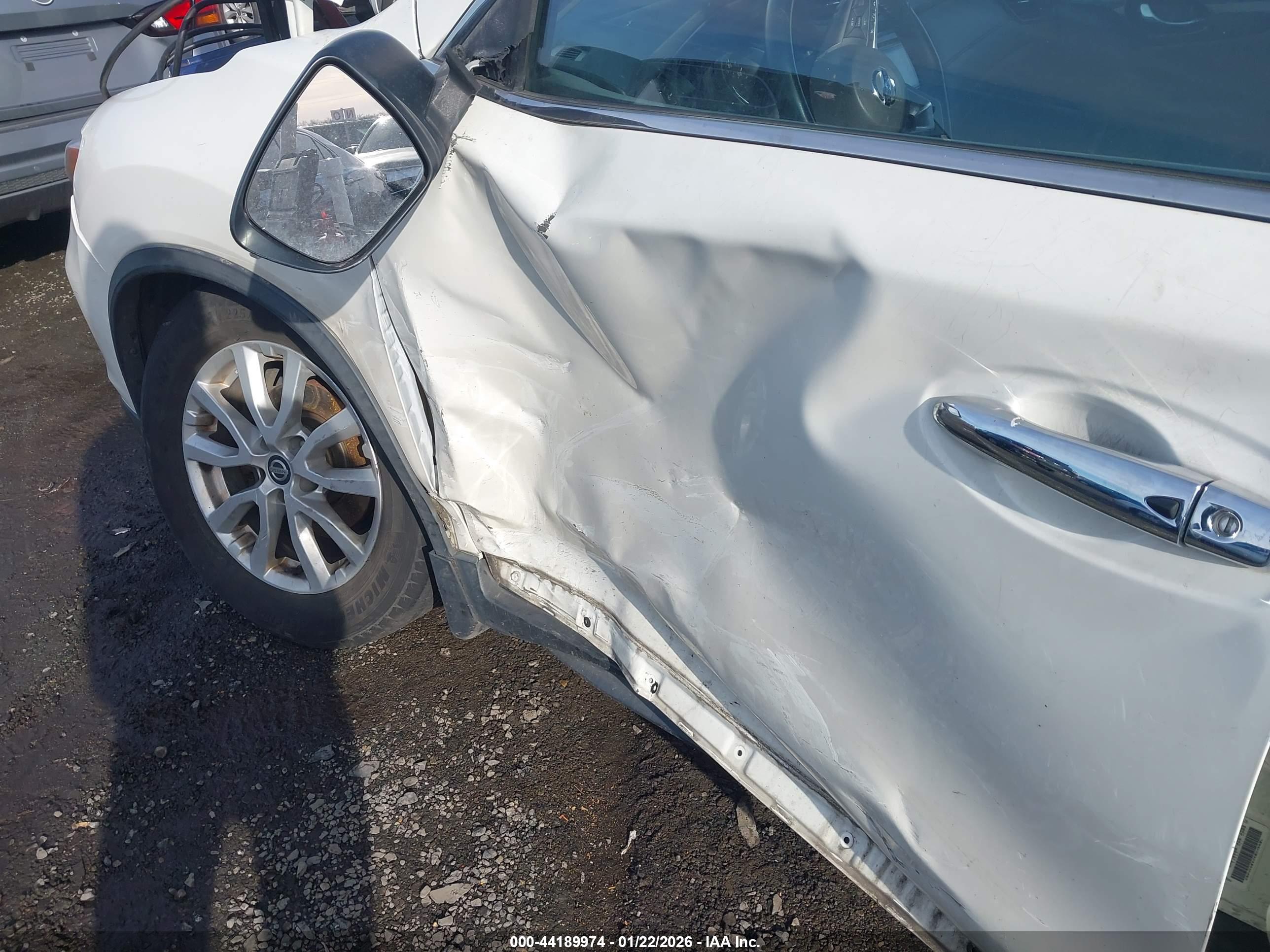NISSAN ROGUE image 6