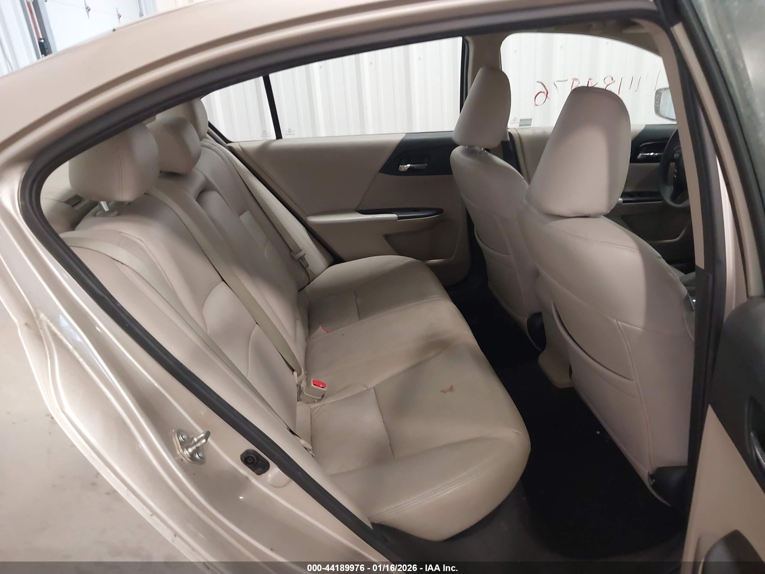 HONDA ACCORD image 8