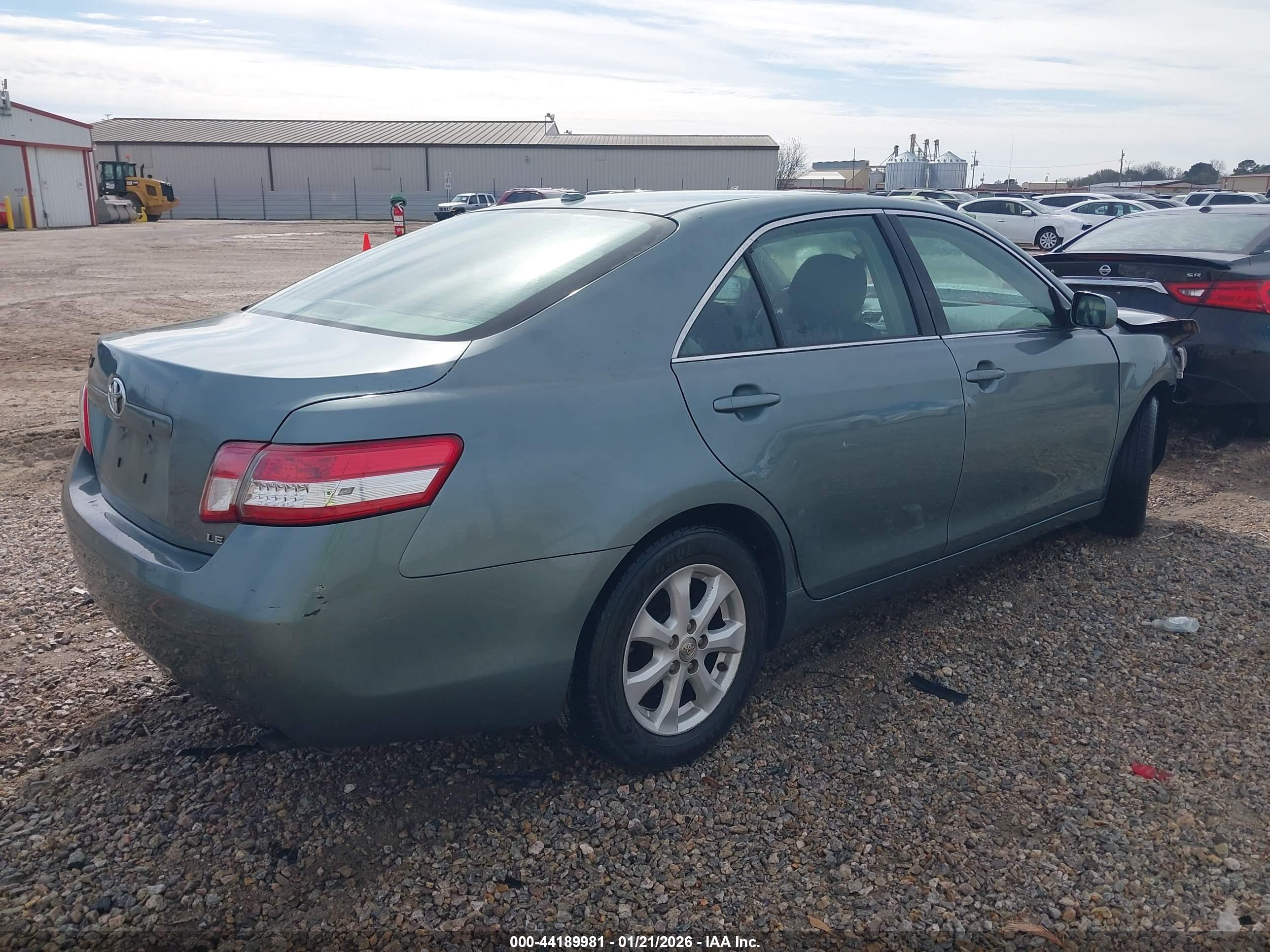 TOYOTA CAMRY image 4