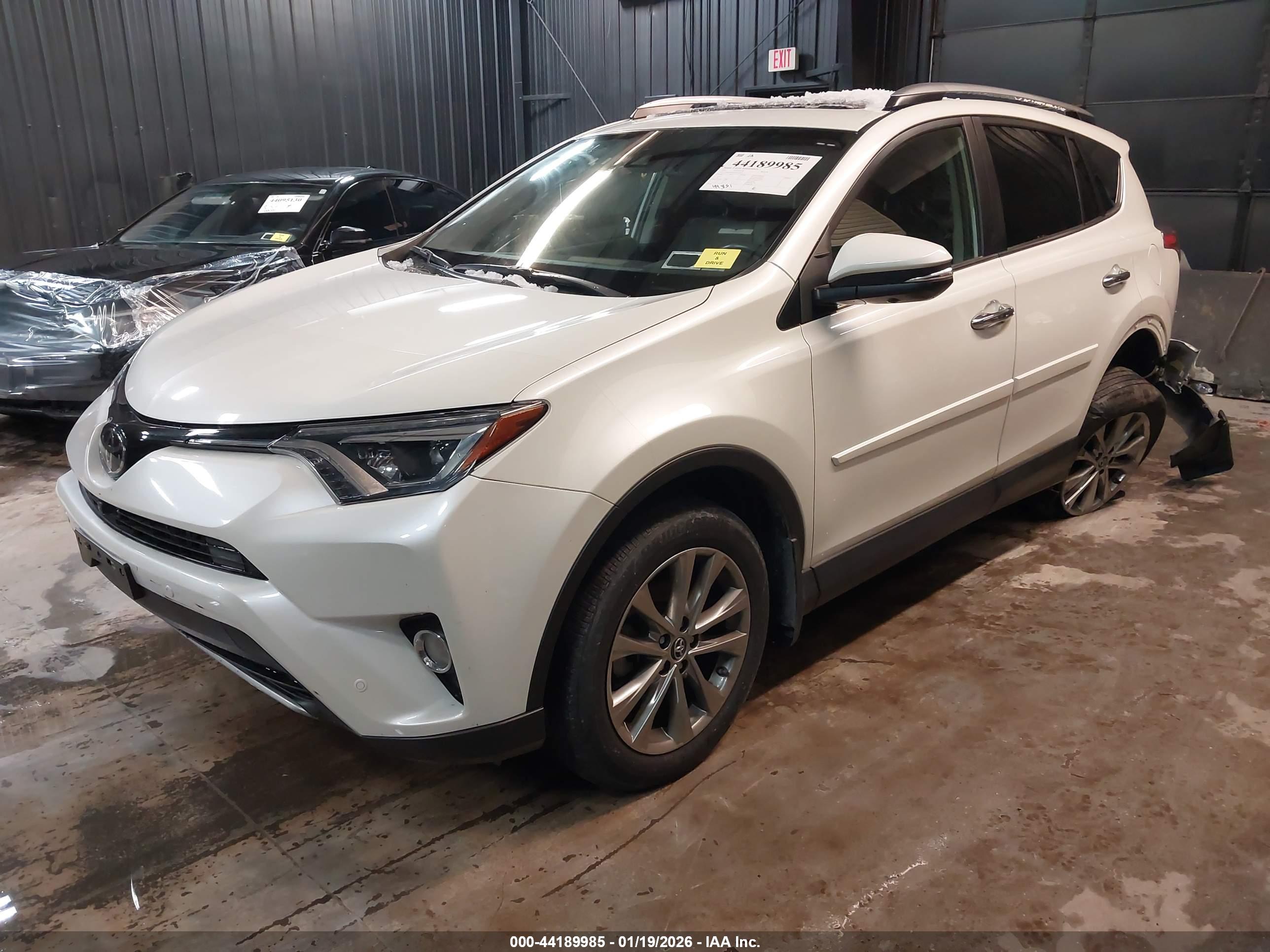 TOYOTA RAV4 image 2