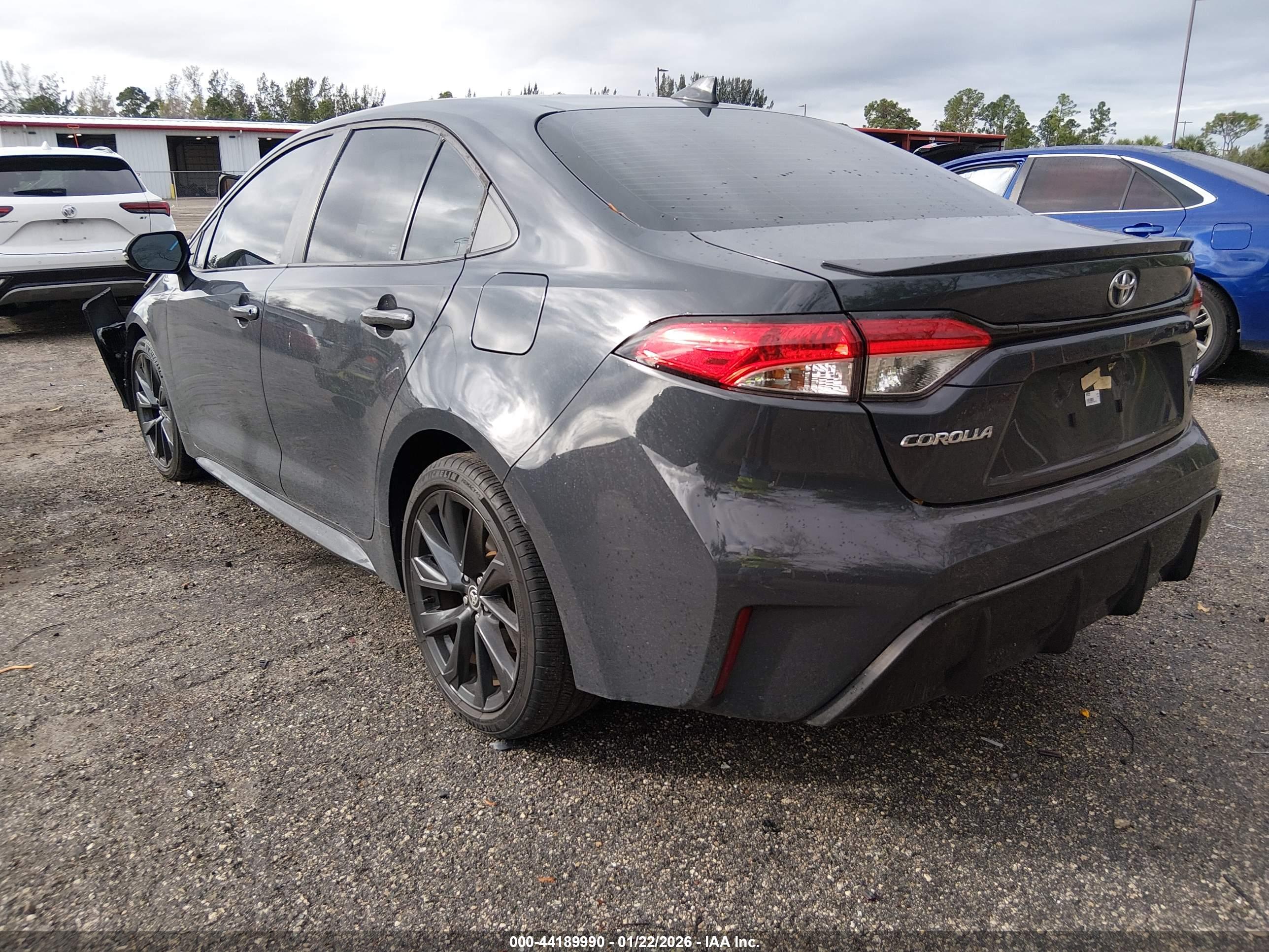 TOYOTA COROLLA image 3