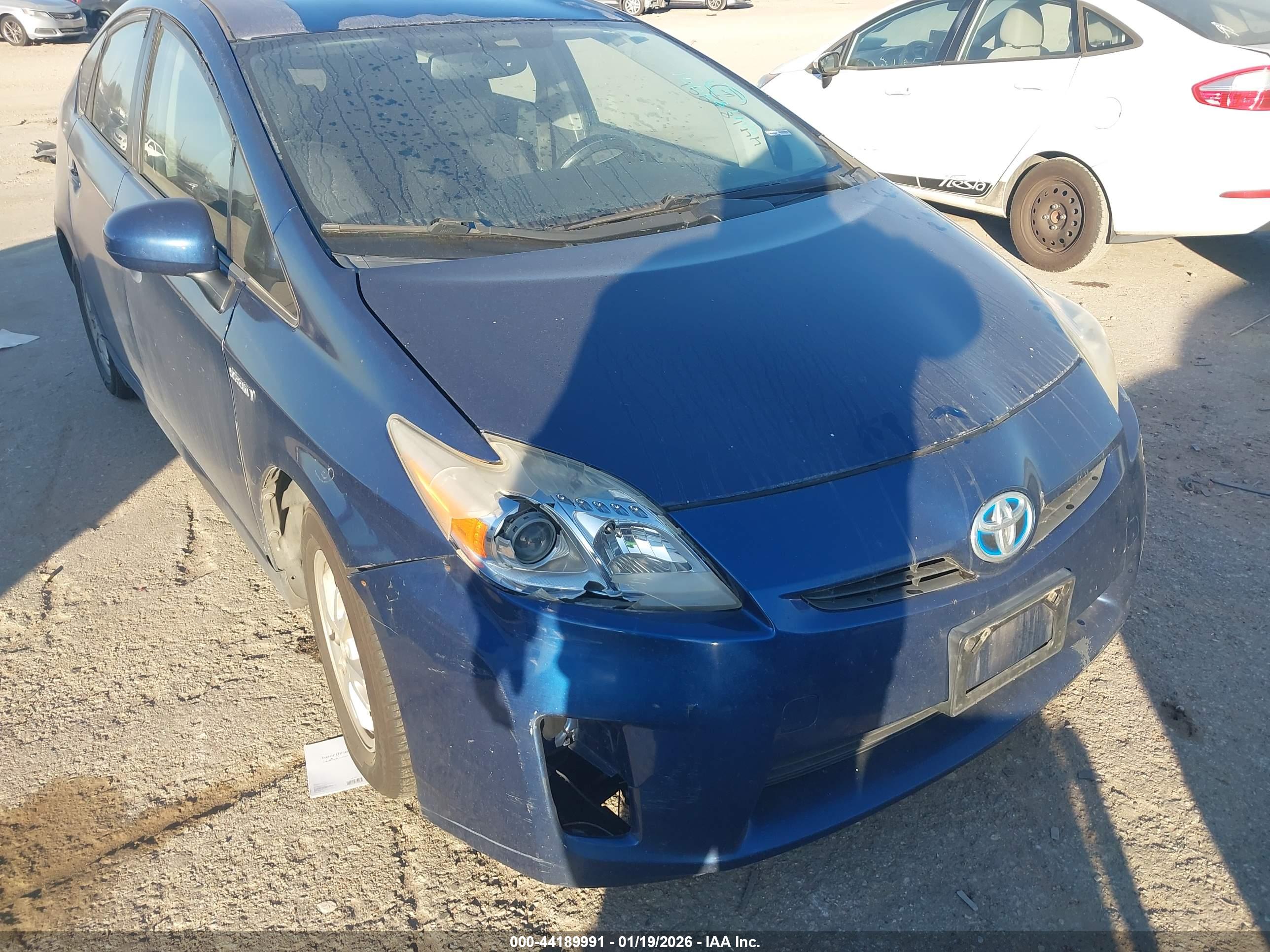 TOYOTA PRIUS image 6