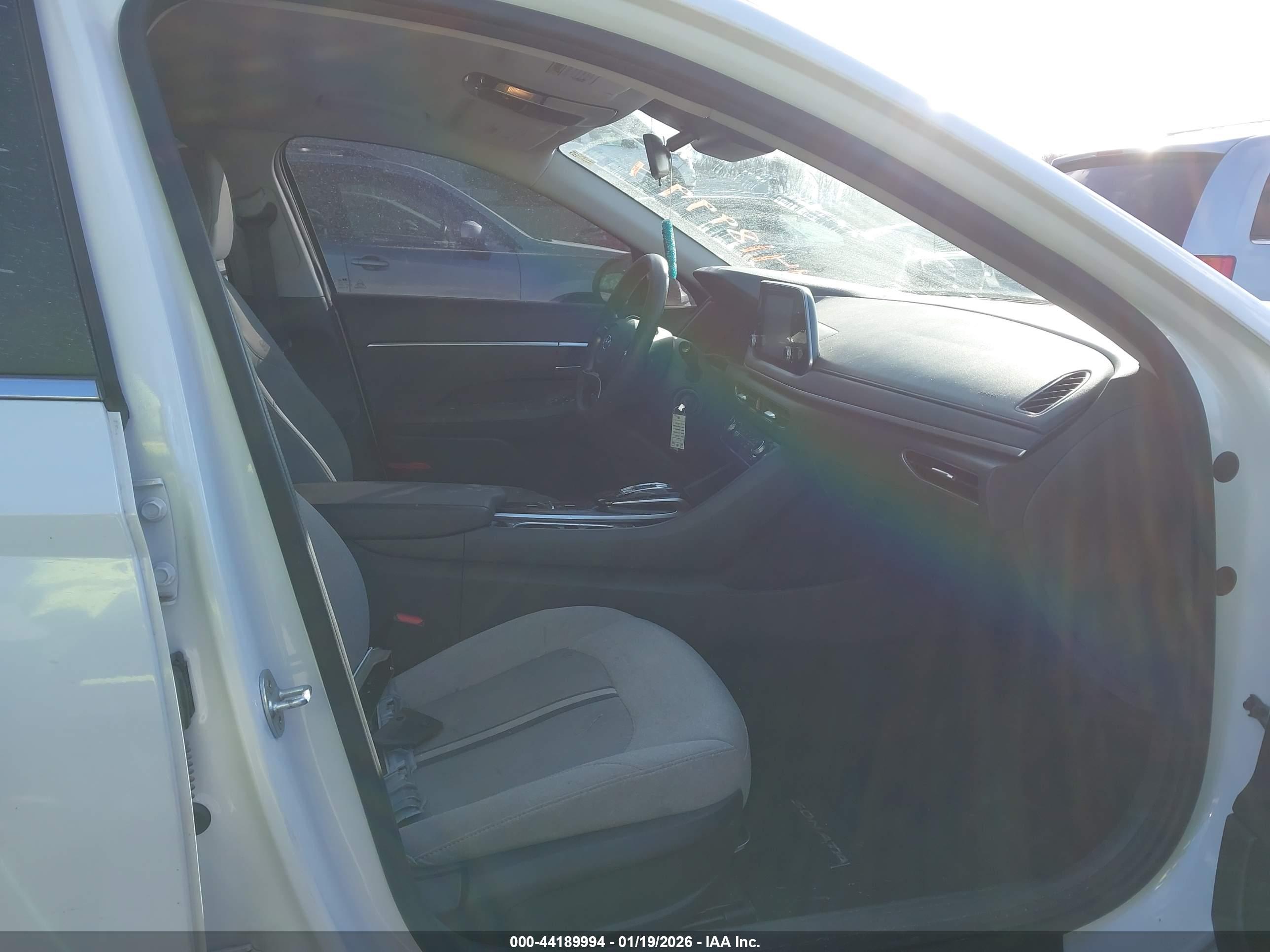 HYUNDAI SONATA image 5