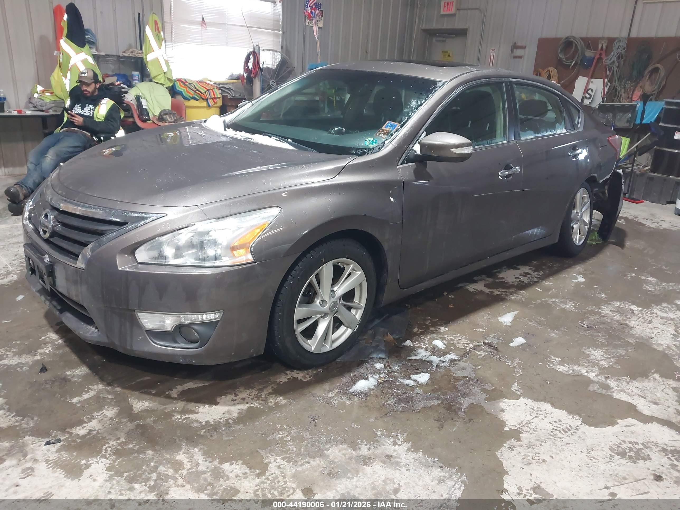 NISSAN ALTIMA image 2