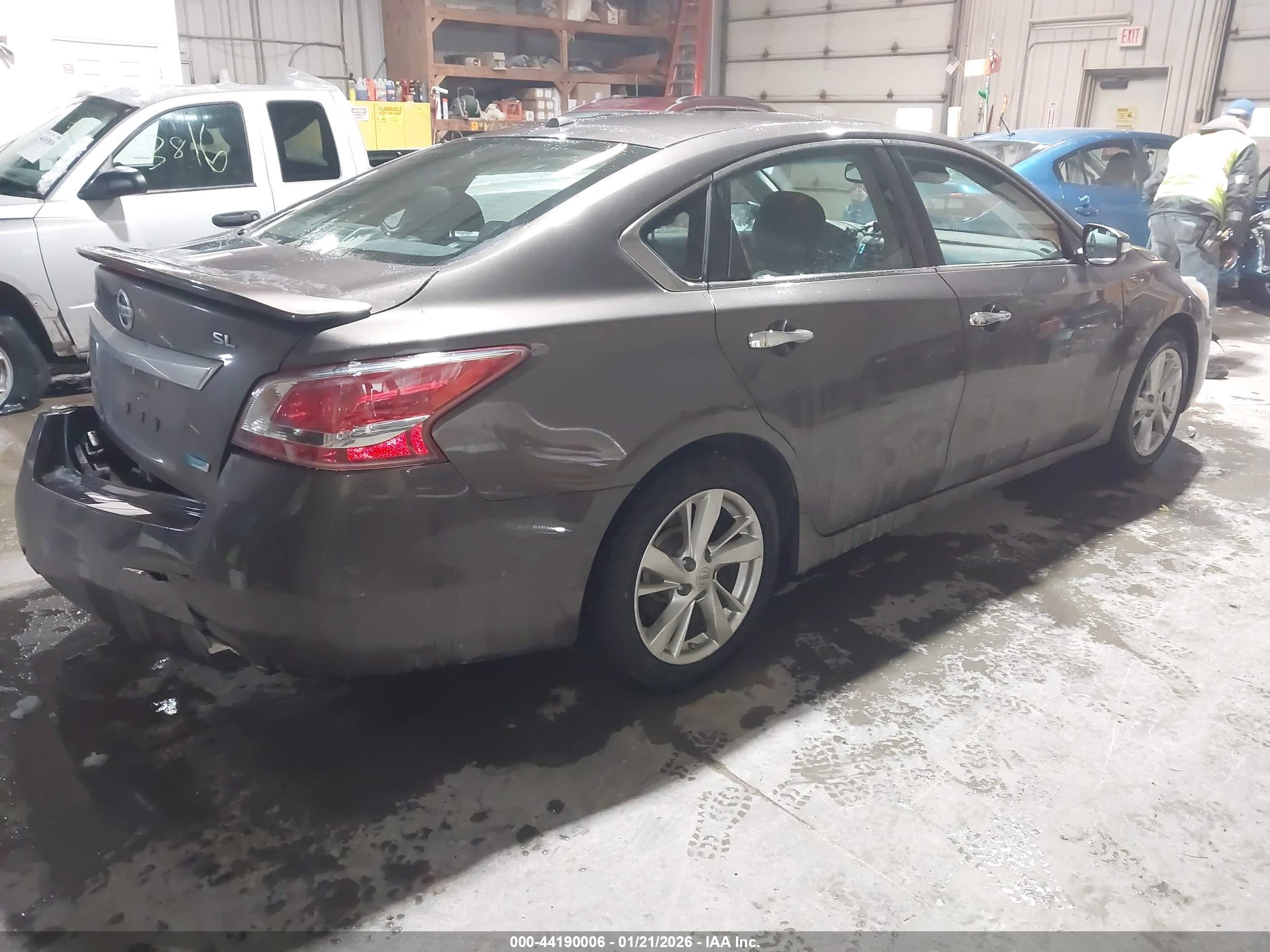 NISSAN ALTIMA image 4