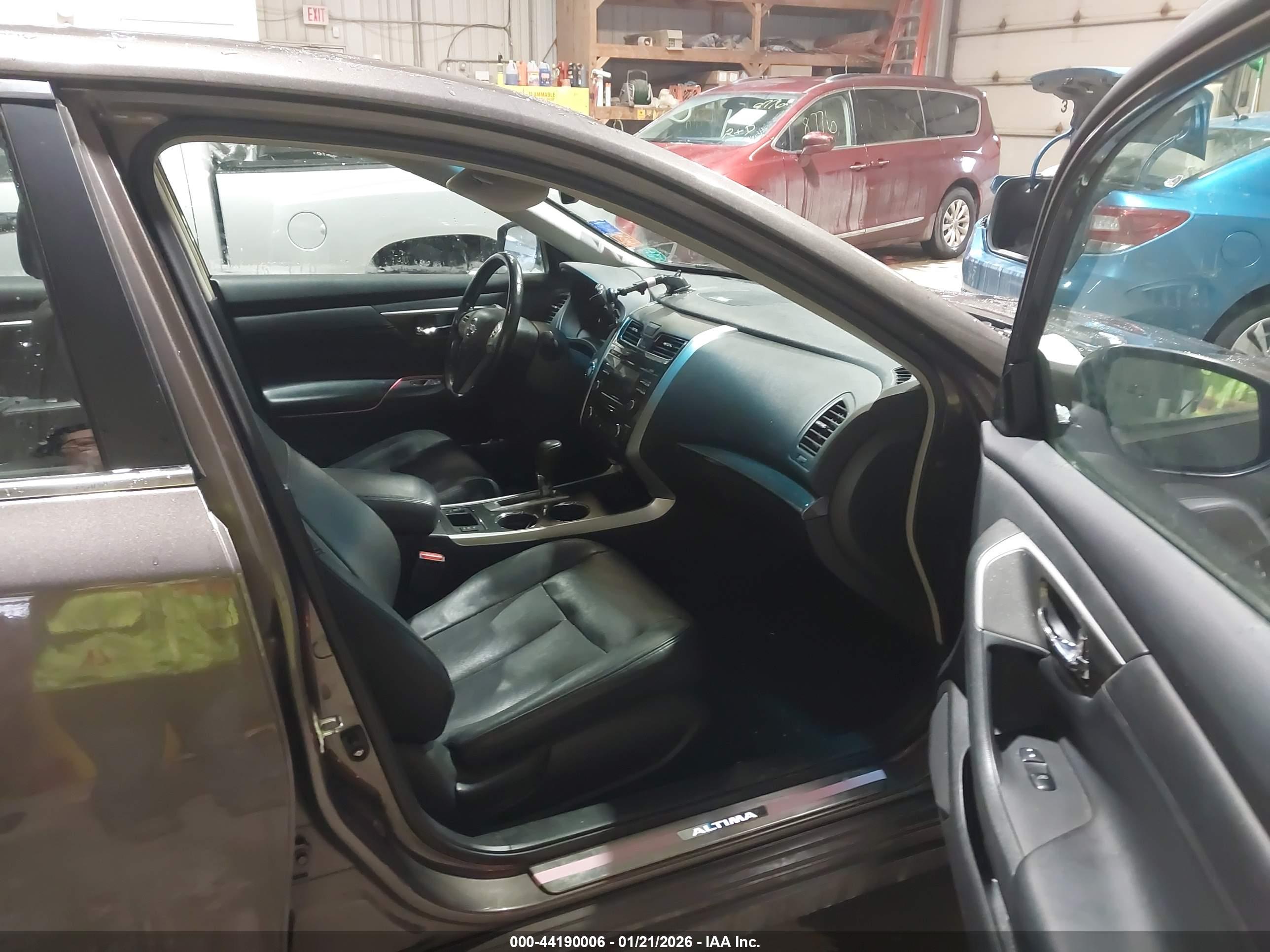 NISSAN ALTIMA image 5