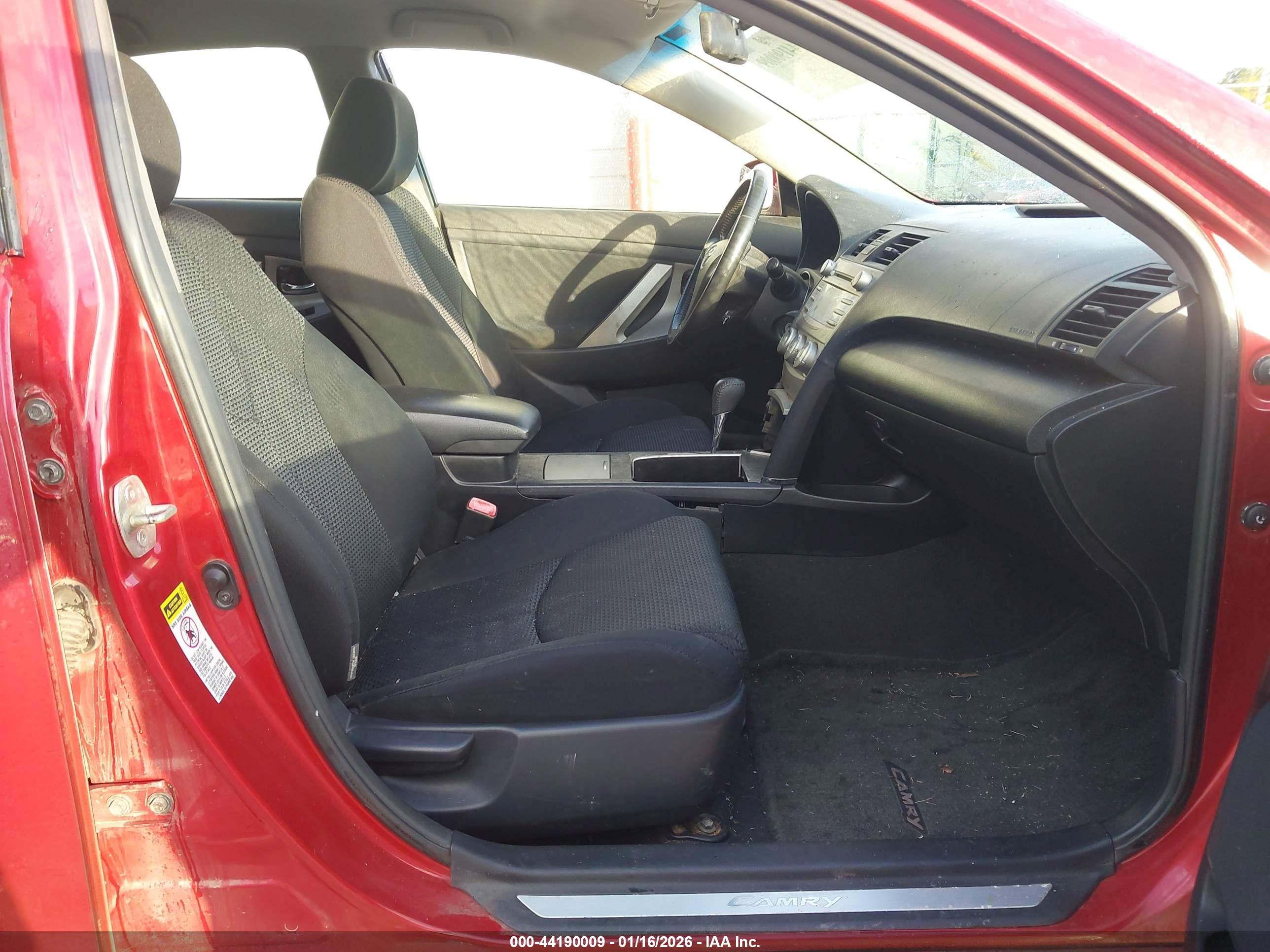 TOYOTA CAMRY image 5