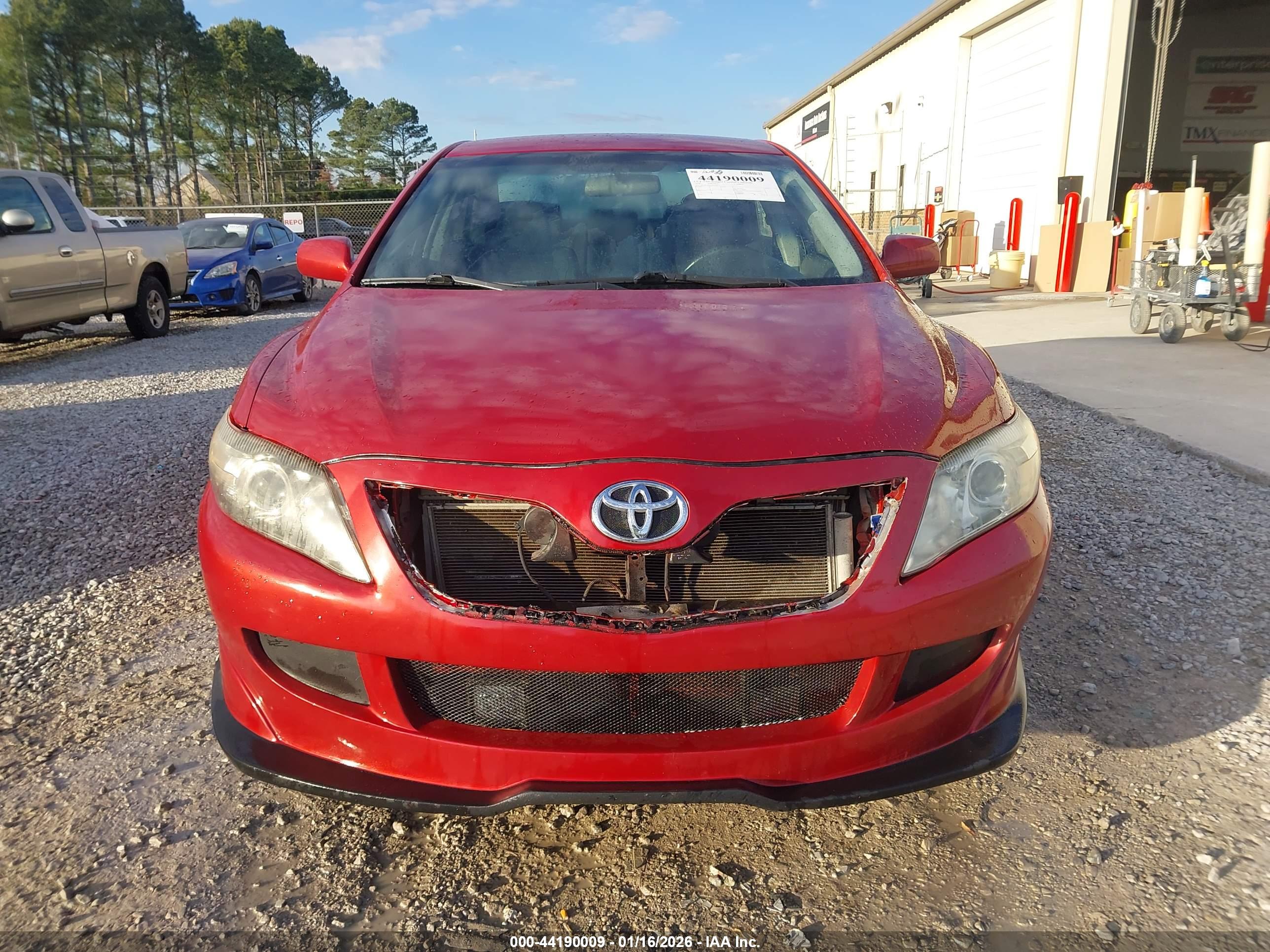 TOYOTA CAMRY image 6