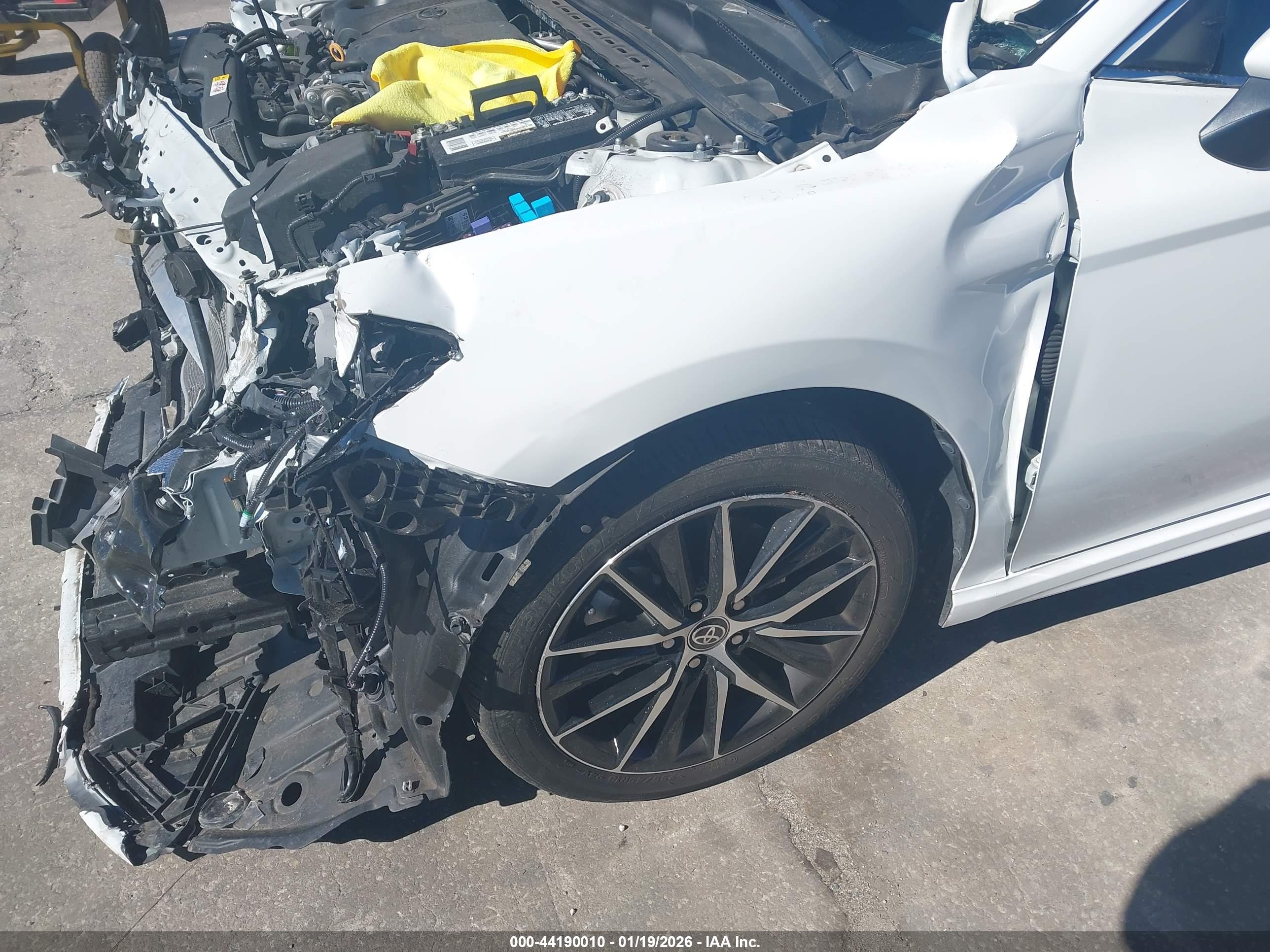 TOYOTA CAMRY image 6