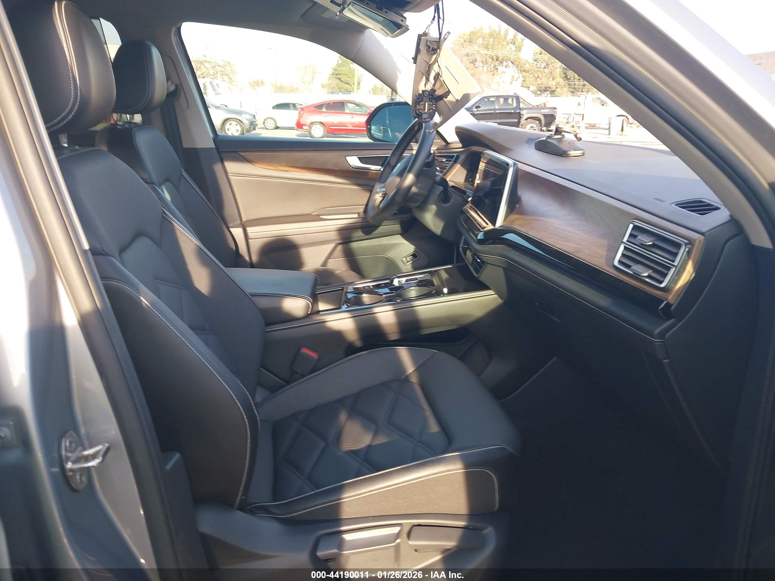 VOLKSWAGEN ATLAS image 5