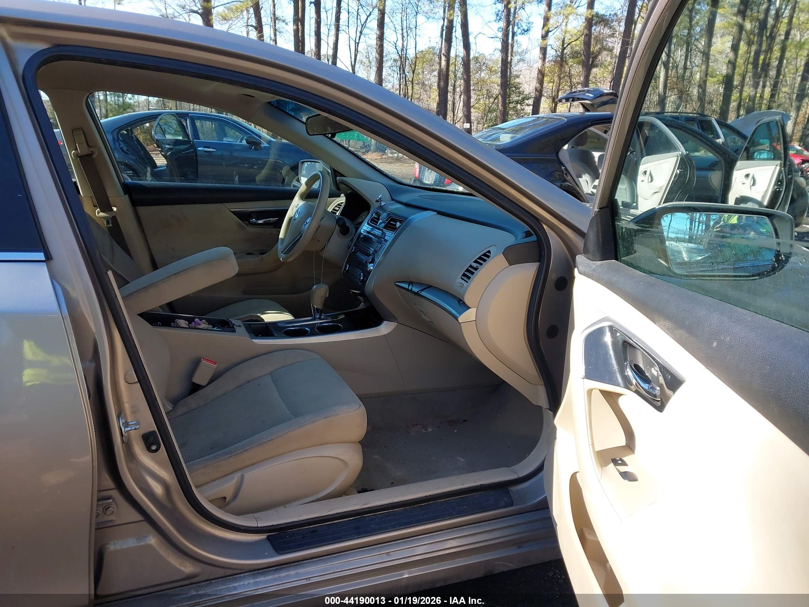 NISSAN ALTIMA image 5