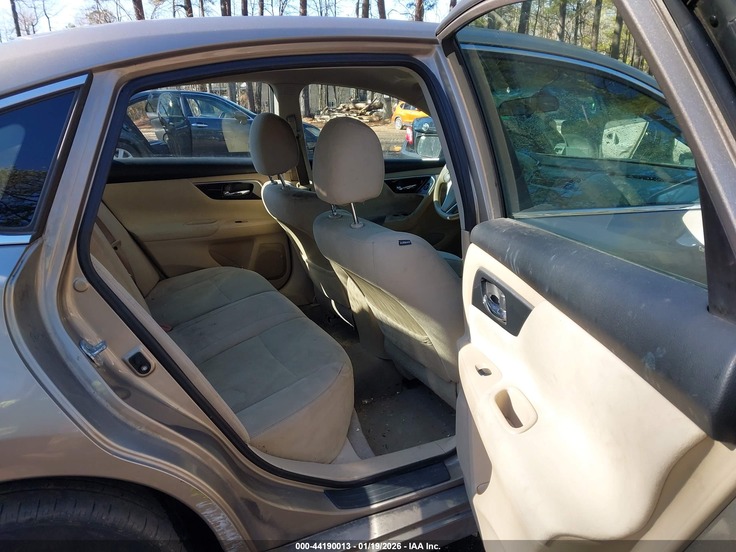NISSAN ALTIMA image 8